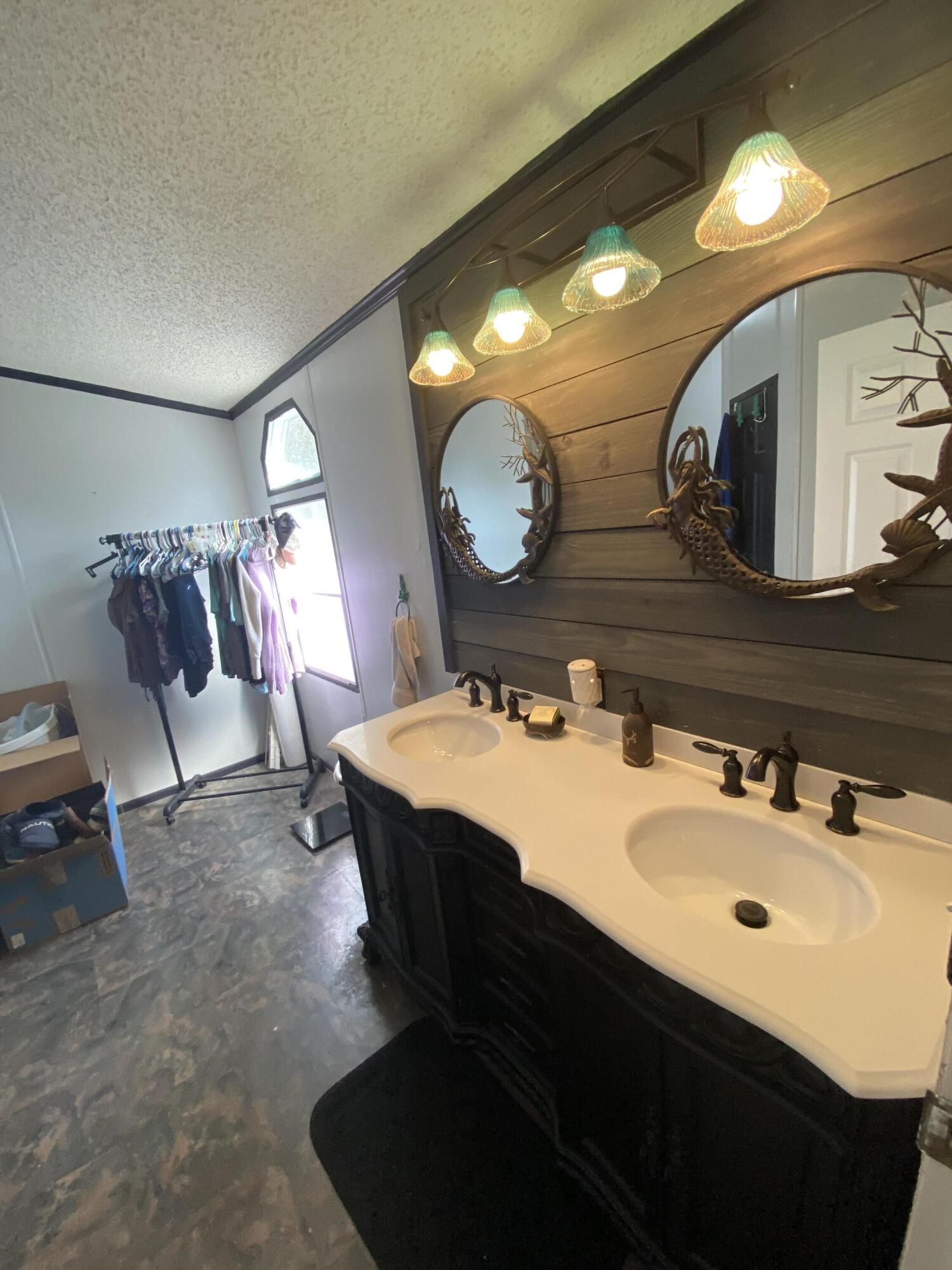 LEGEND WOODS ESTATES UNREC - Residential