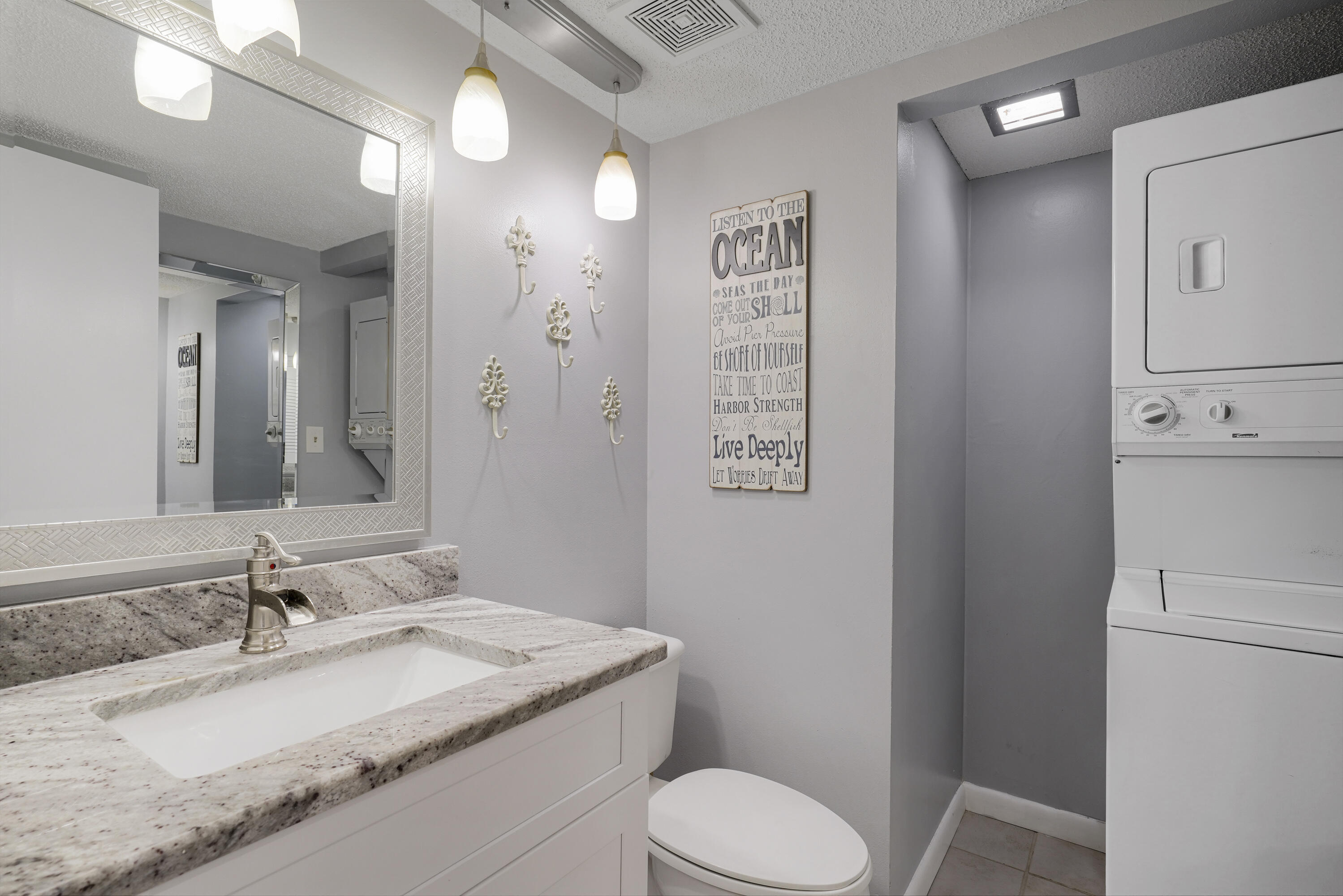 HIDDEN DUNES BEACH COTTAGES 1 - Residential