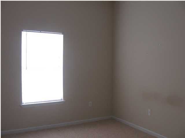 BRANDON OAKS 2ND ADD - Residential Lease