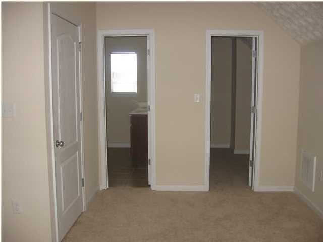 BRANDON OAKS 2ND ADD - Residential Lease