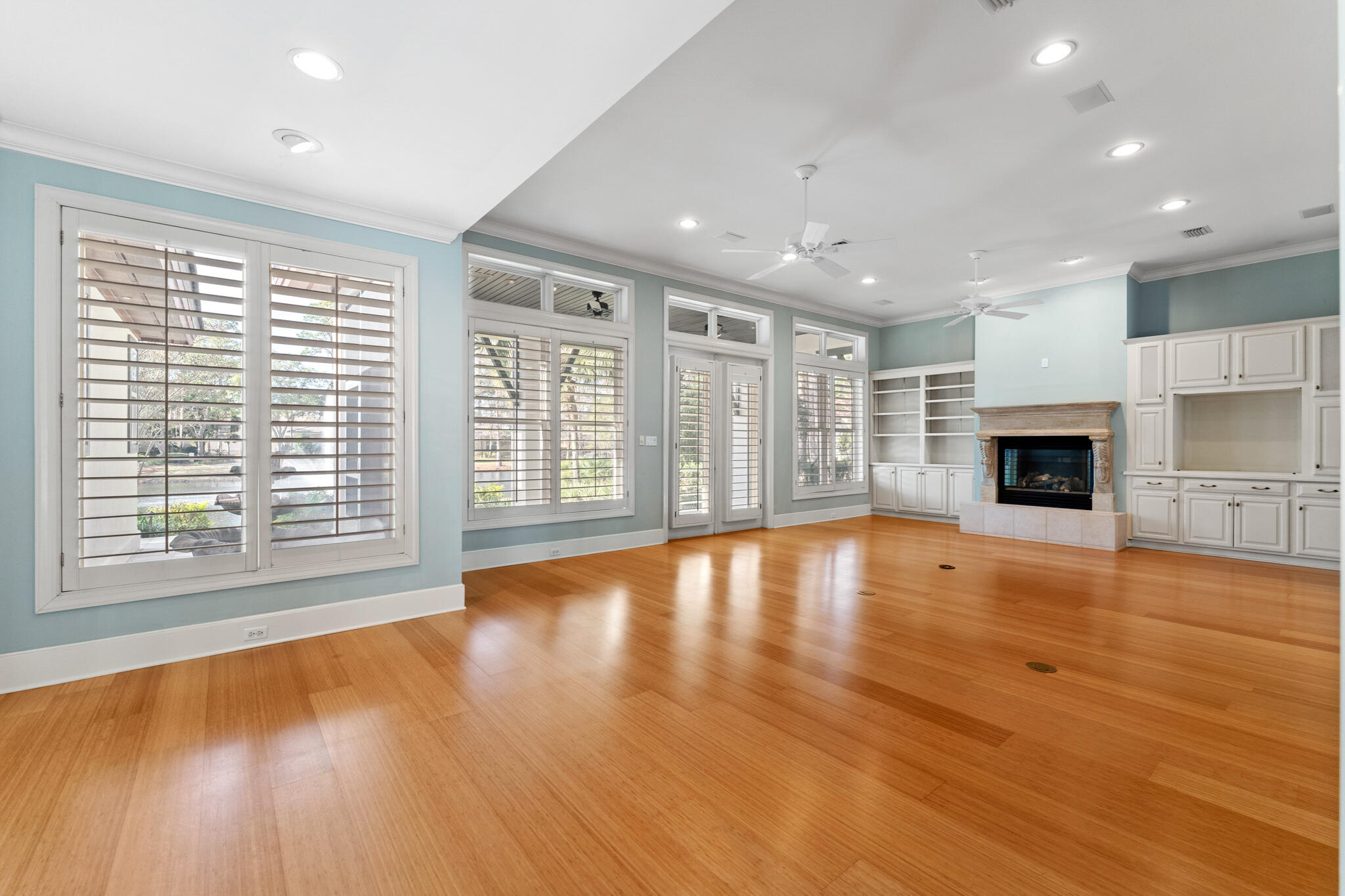 BURNT PINE - Residential