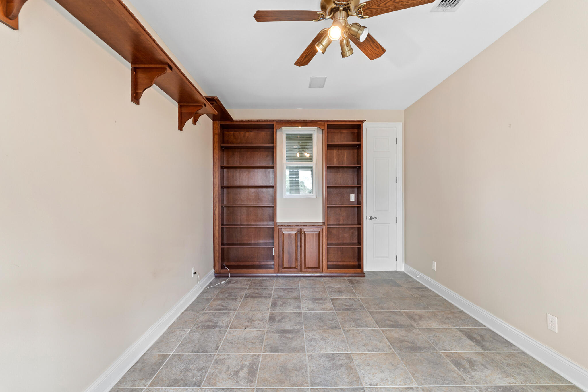 BURNT PINE - Residential