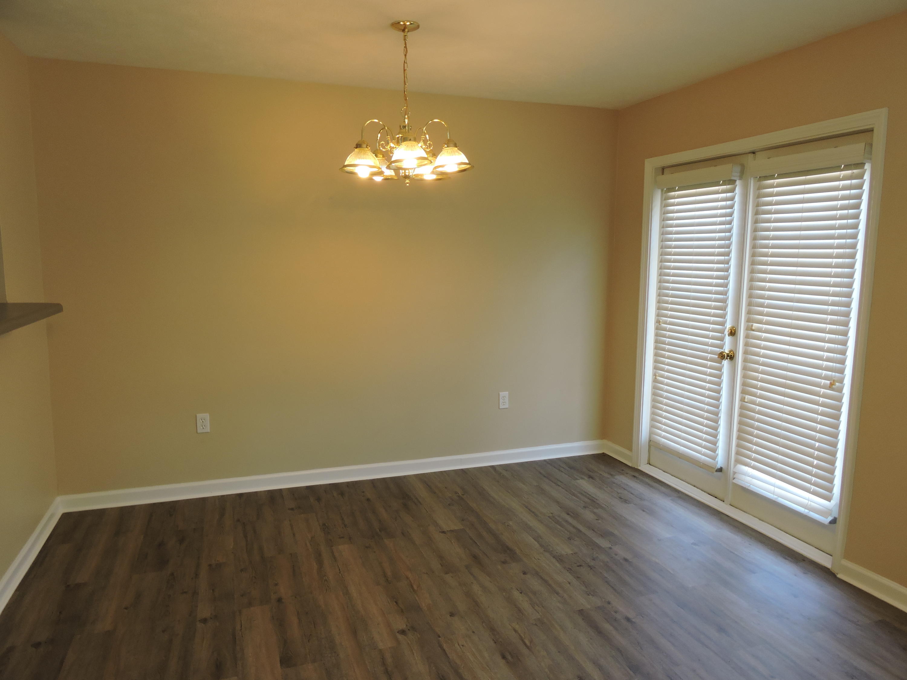 ROLLING PINES - Residential Lease