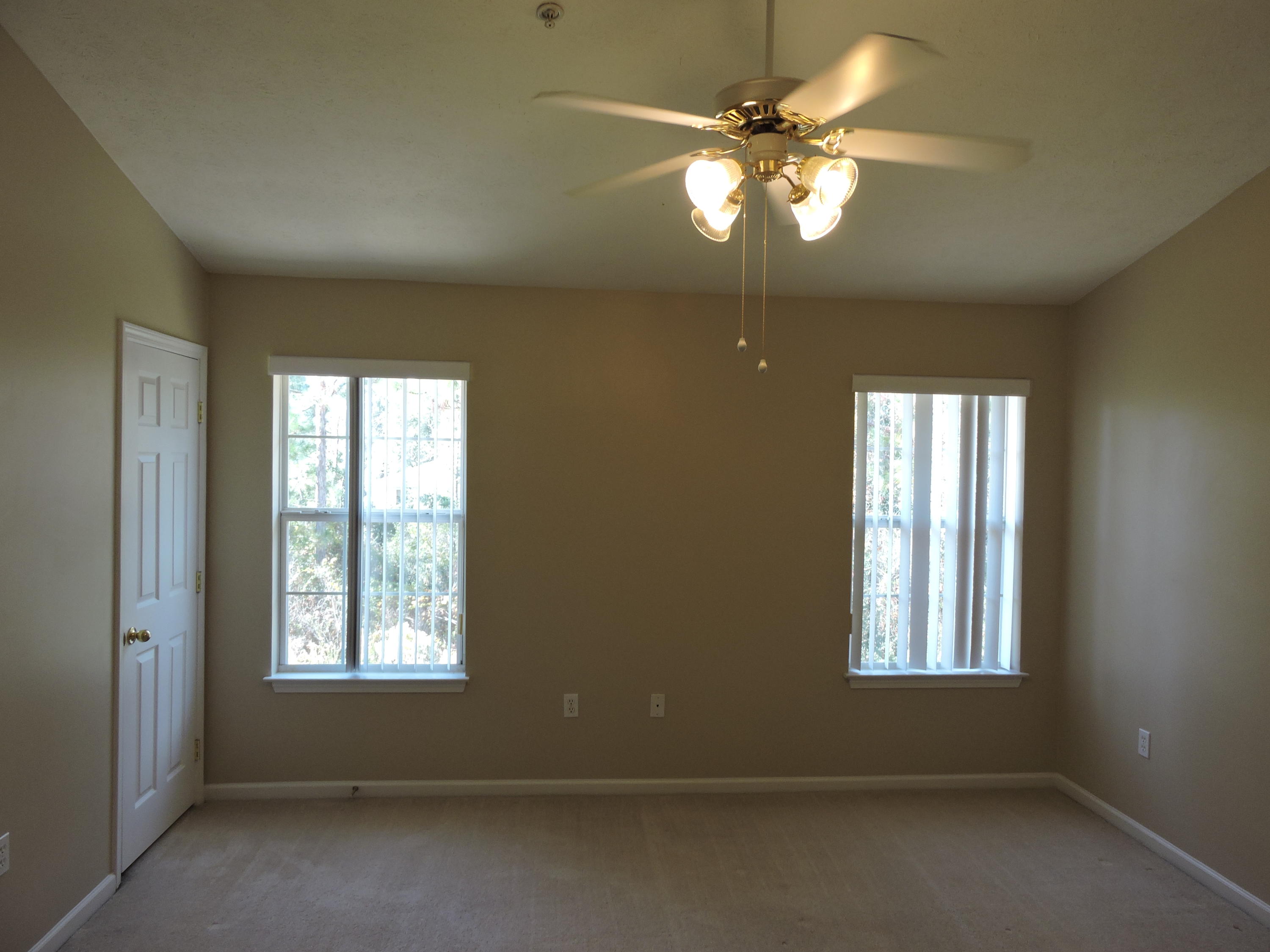 ROLLING PINES - Residential Lease
