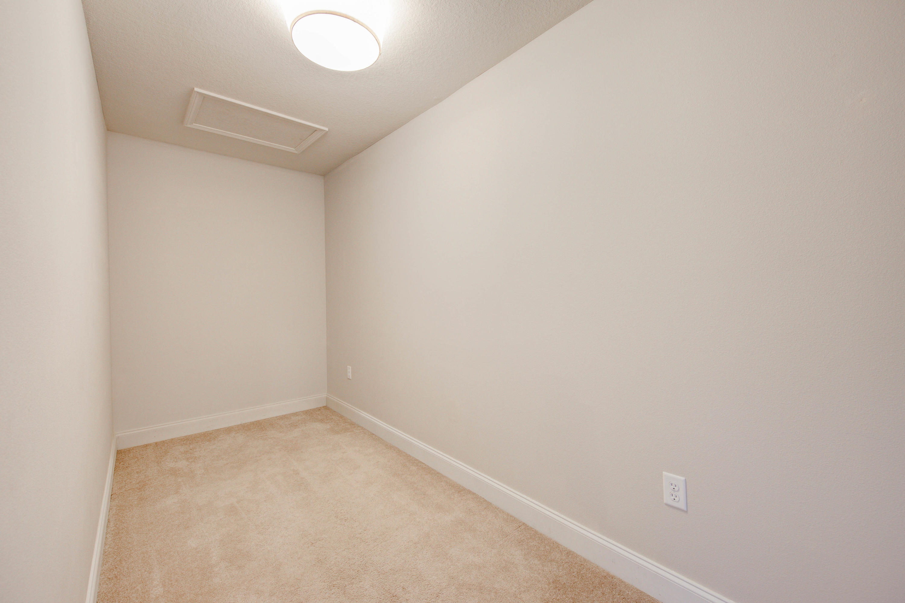 DUGGAN POND ESTATES - Residential