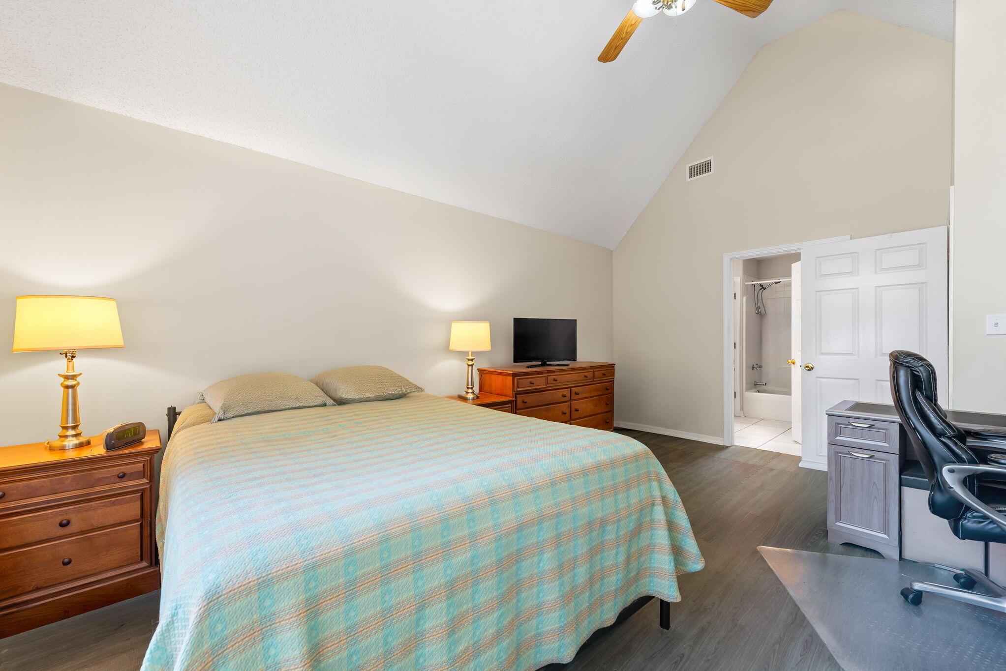 HOLLEY BY THE SEA - Residential