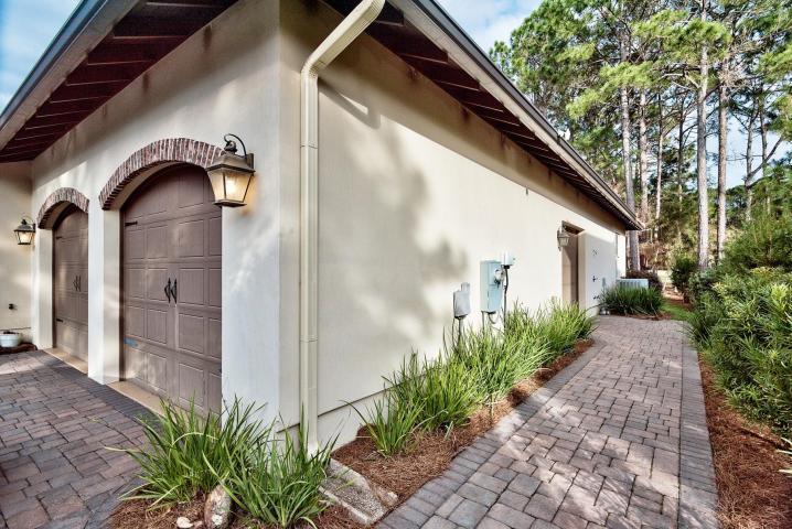 BURNT PINE - Residential