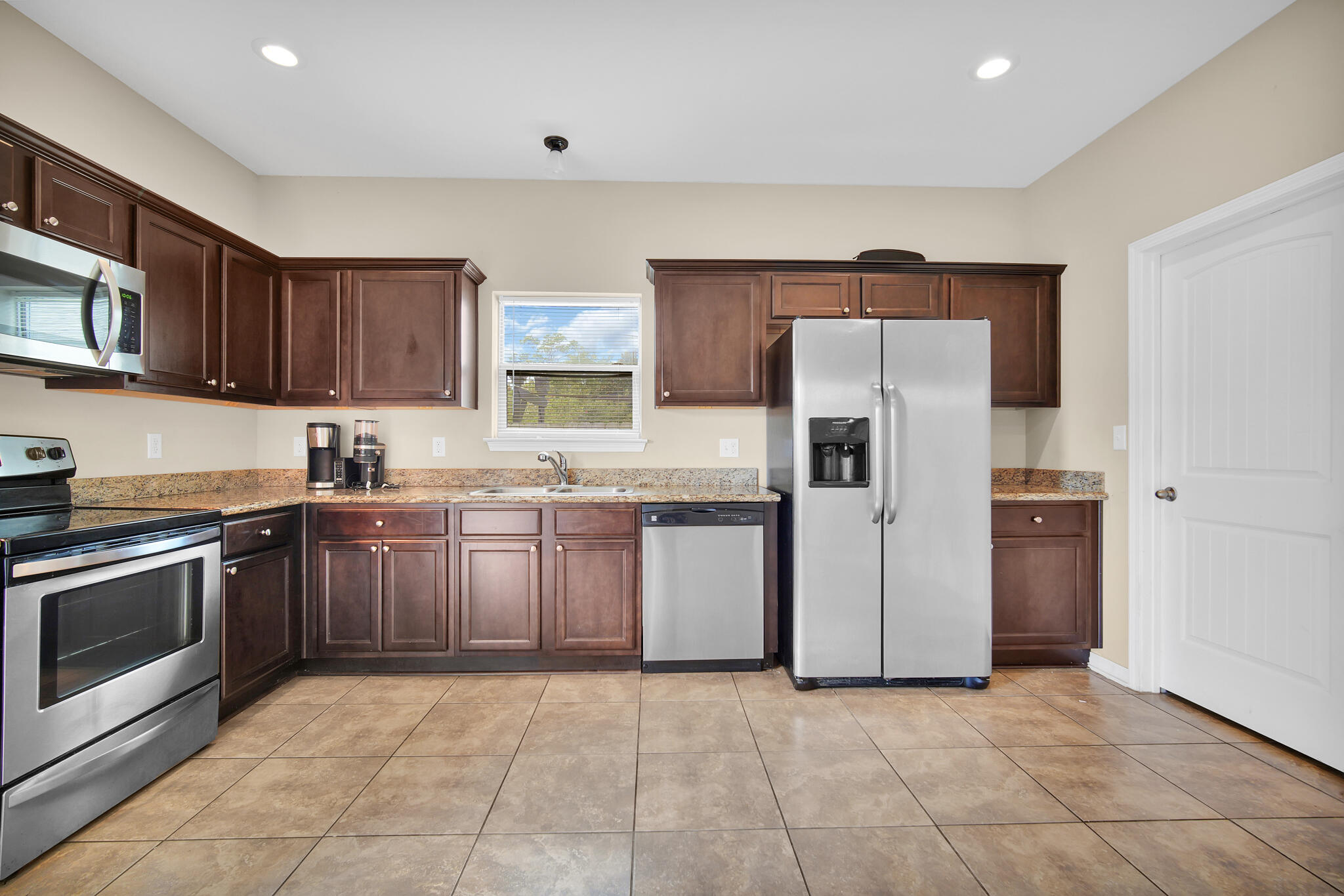 SHADOW LAKES - Residential