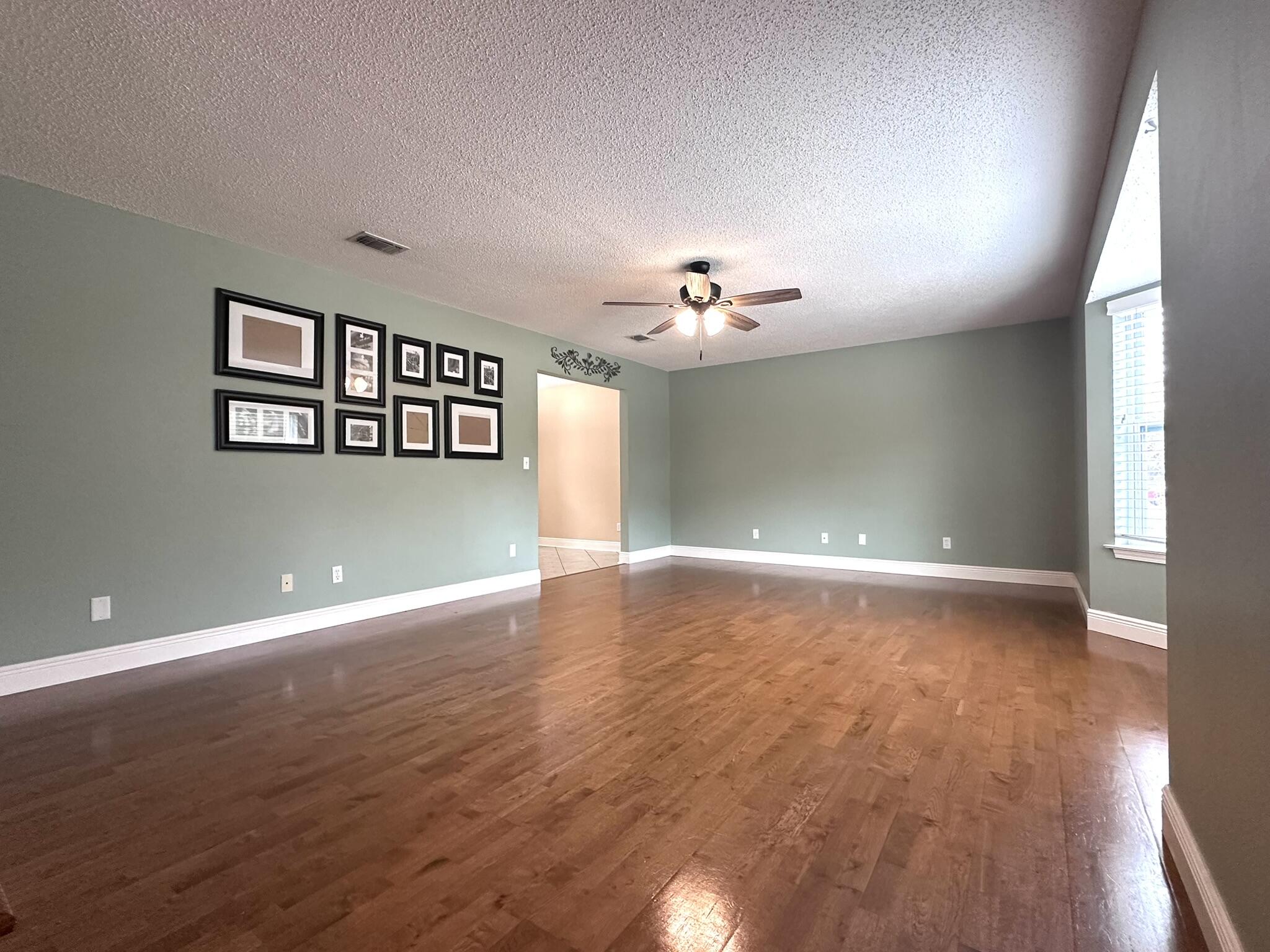 EAST BAY RIVER ESTATES 1ST ADDN - Residential Lease