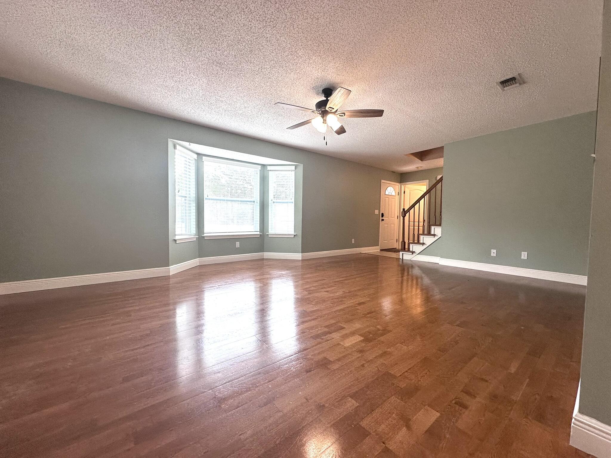 EAST BAY RIVER ESTATES 1ST ADDN - Residential Lease