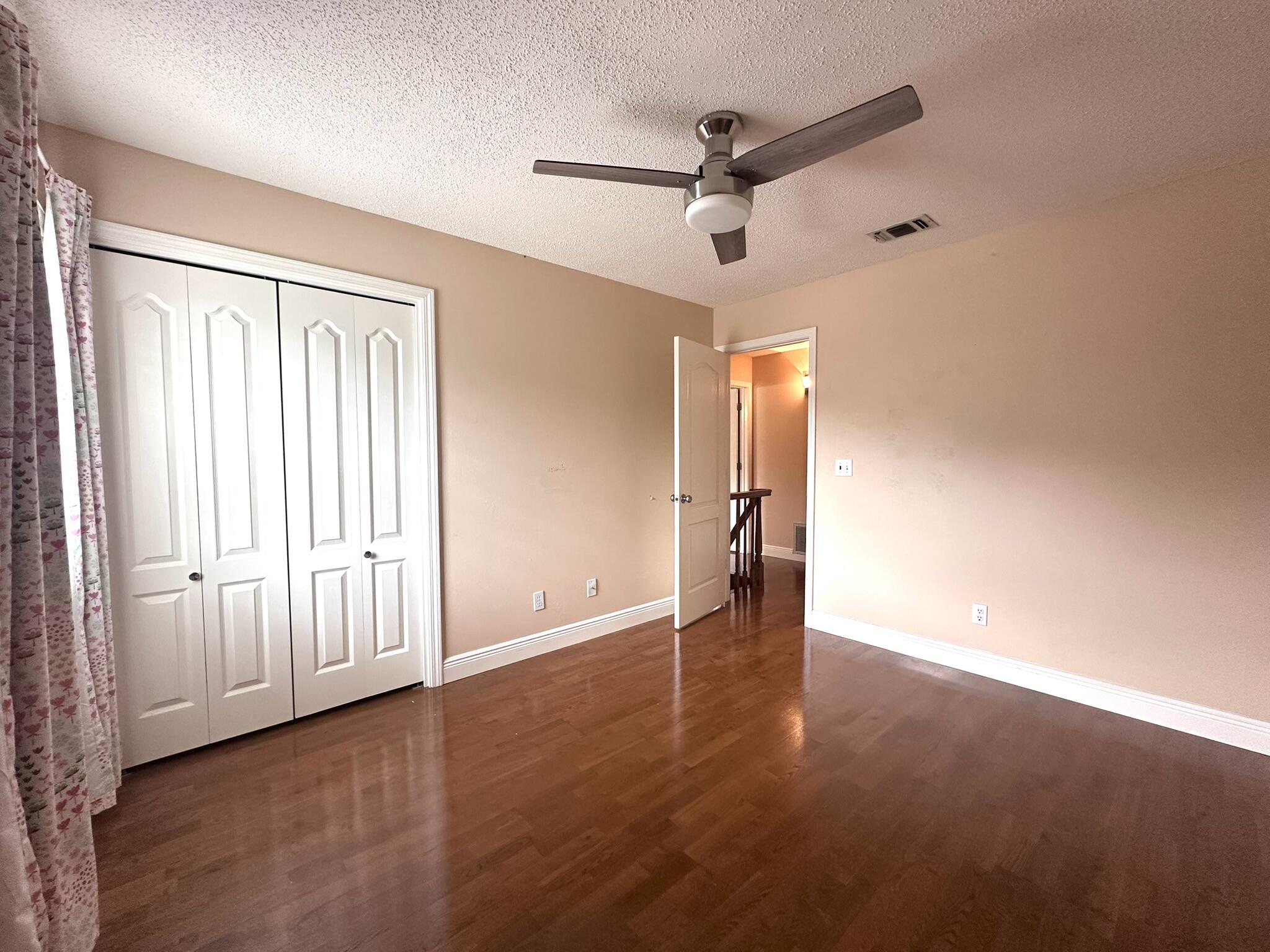 EAST BAY RIVER ESTATES 1ST ADDN - Residential Lease