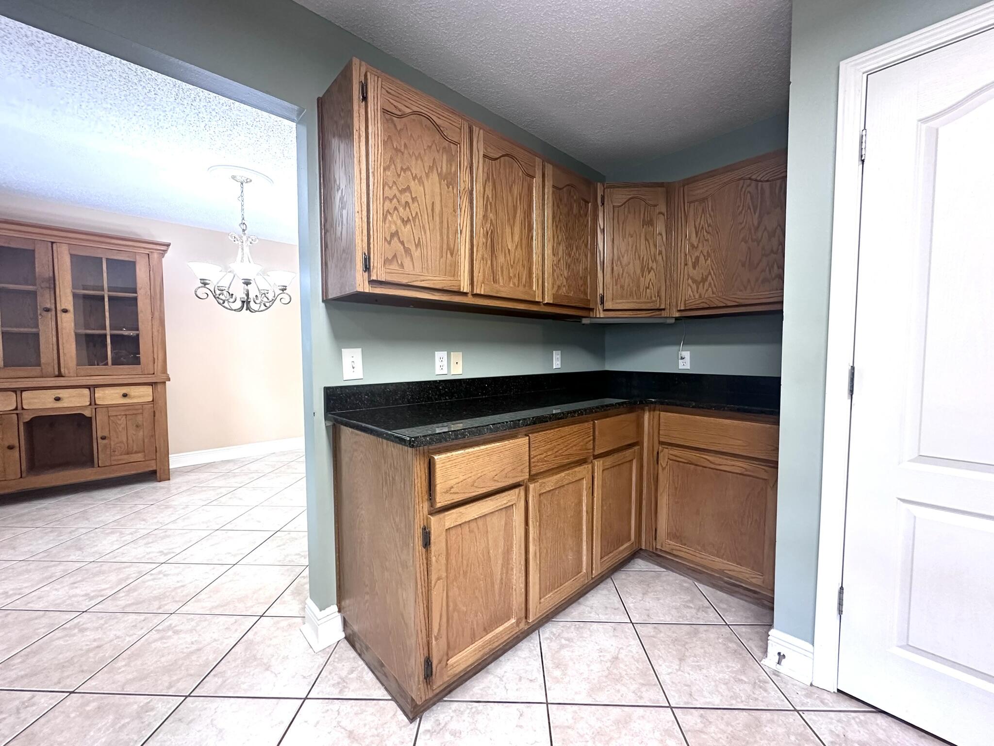 EAST BAY RIVER ESTATES 1ST ADDN - Residential Lease