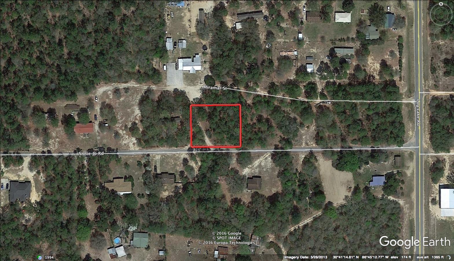 Power available bring you house plans Today! Private Airfield near by, I-10 and the river is near by!