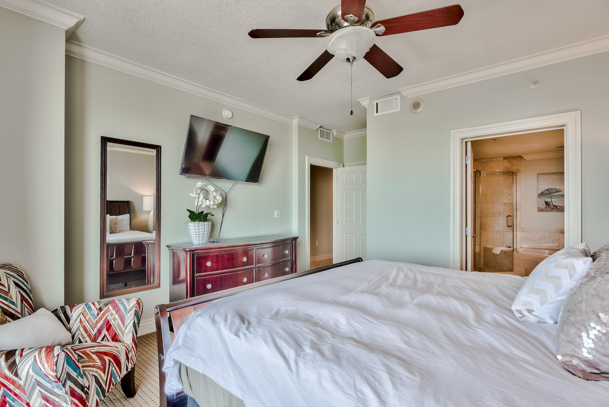 EMERALD GRANDE - Residential