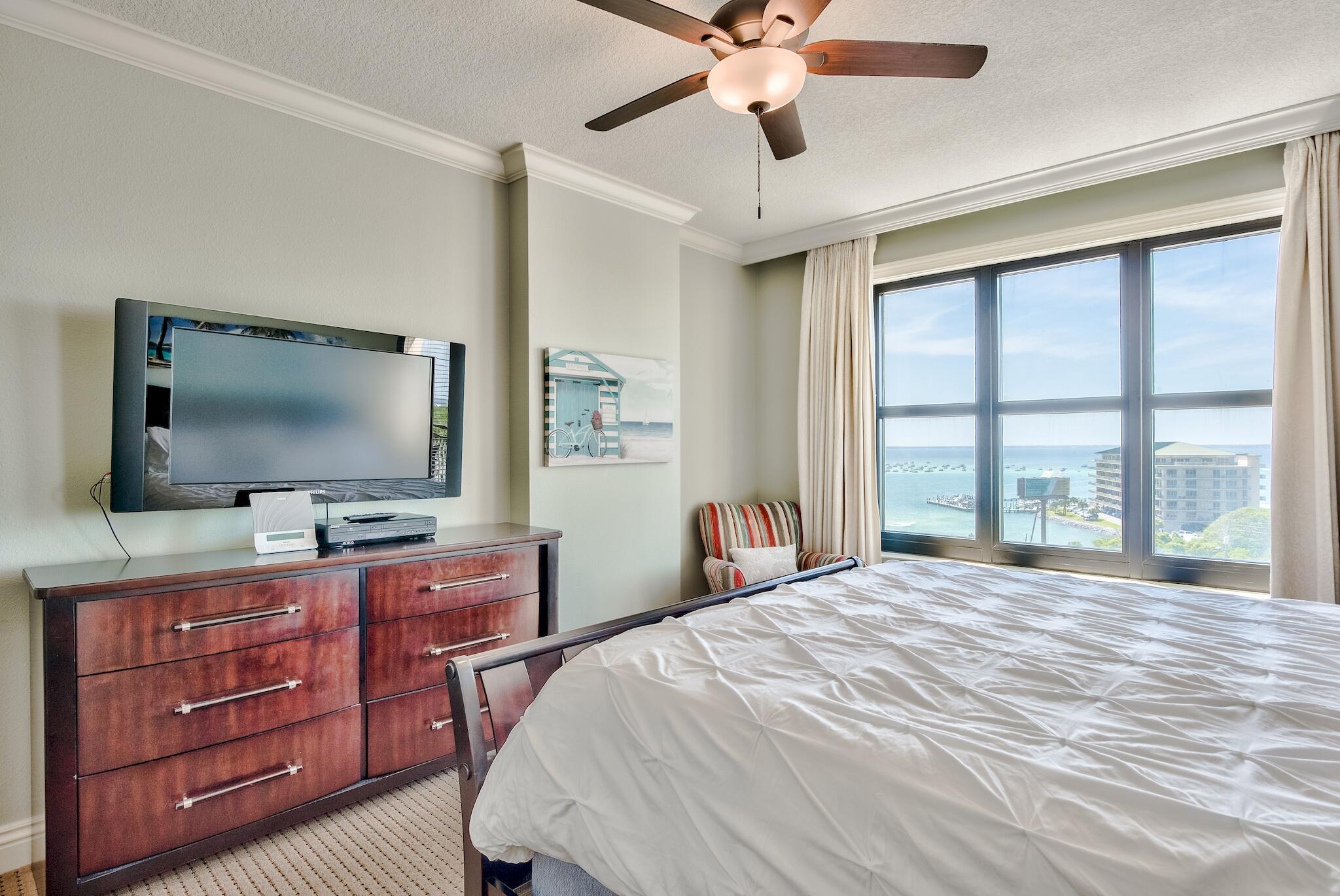 EMERALD GRANDE - Residential