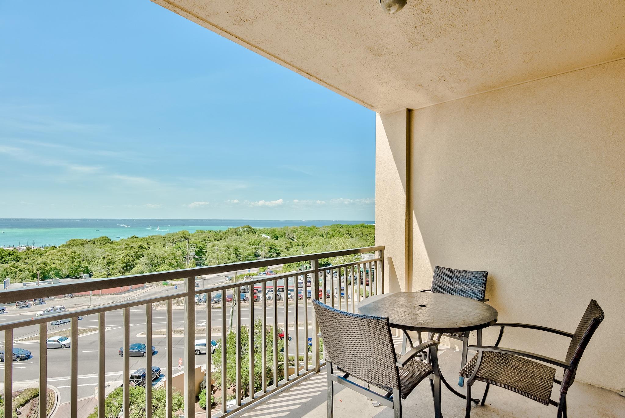 EMERALD GRANDE - Residential