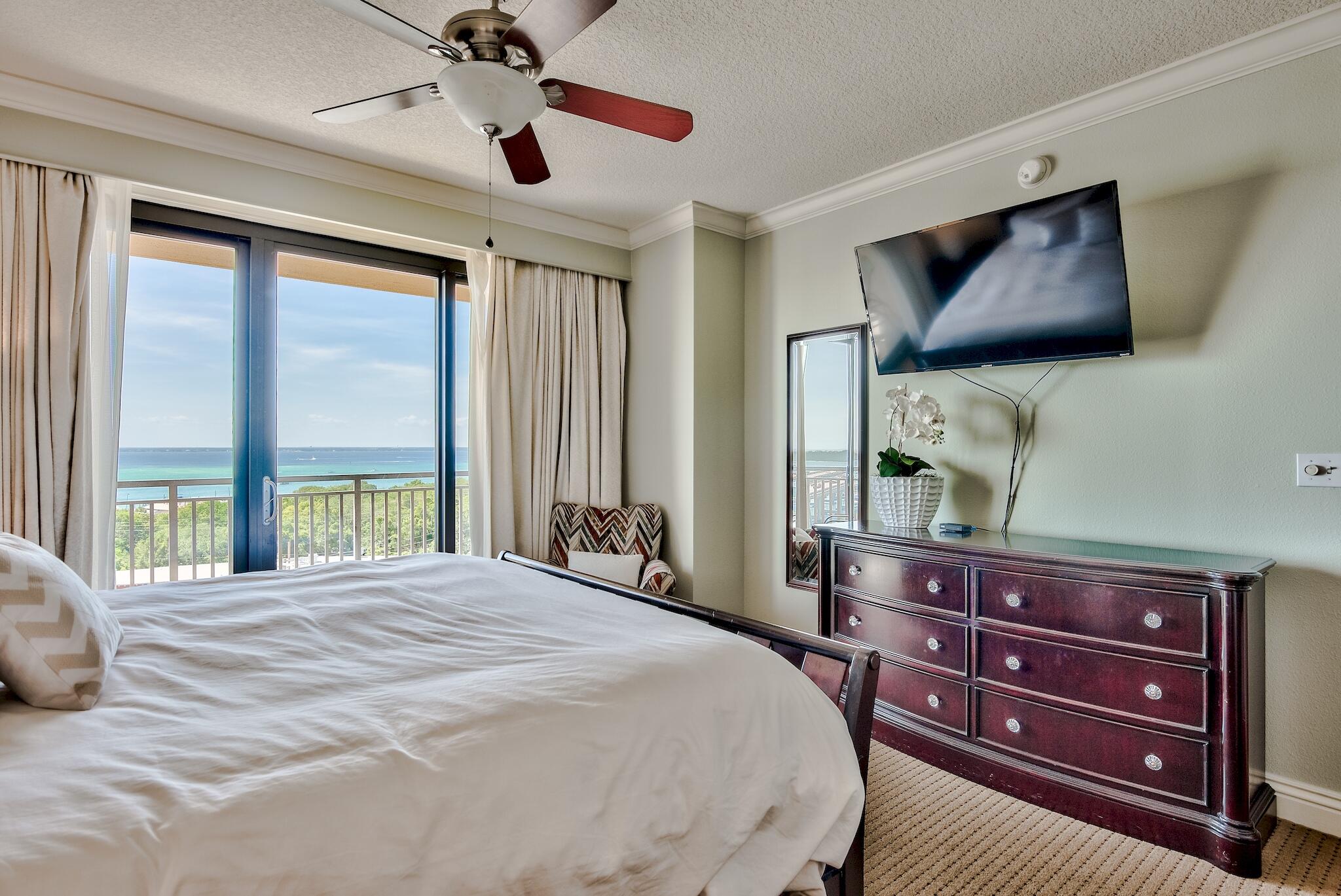 EMERALD GRANDE - Residential