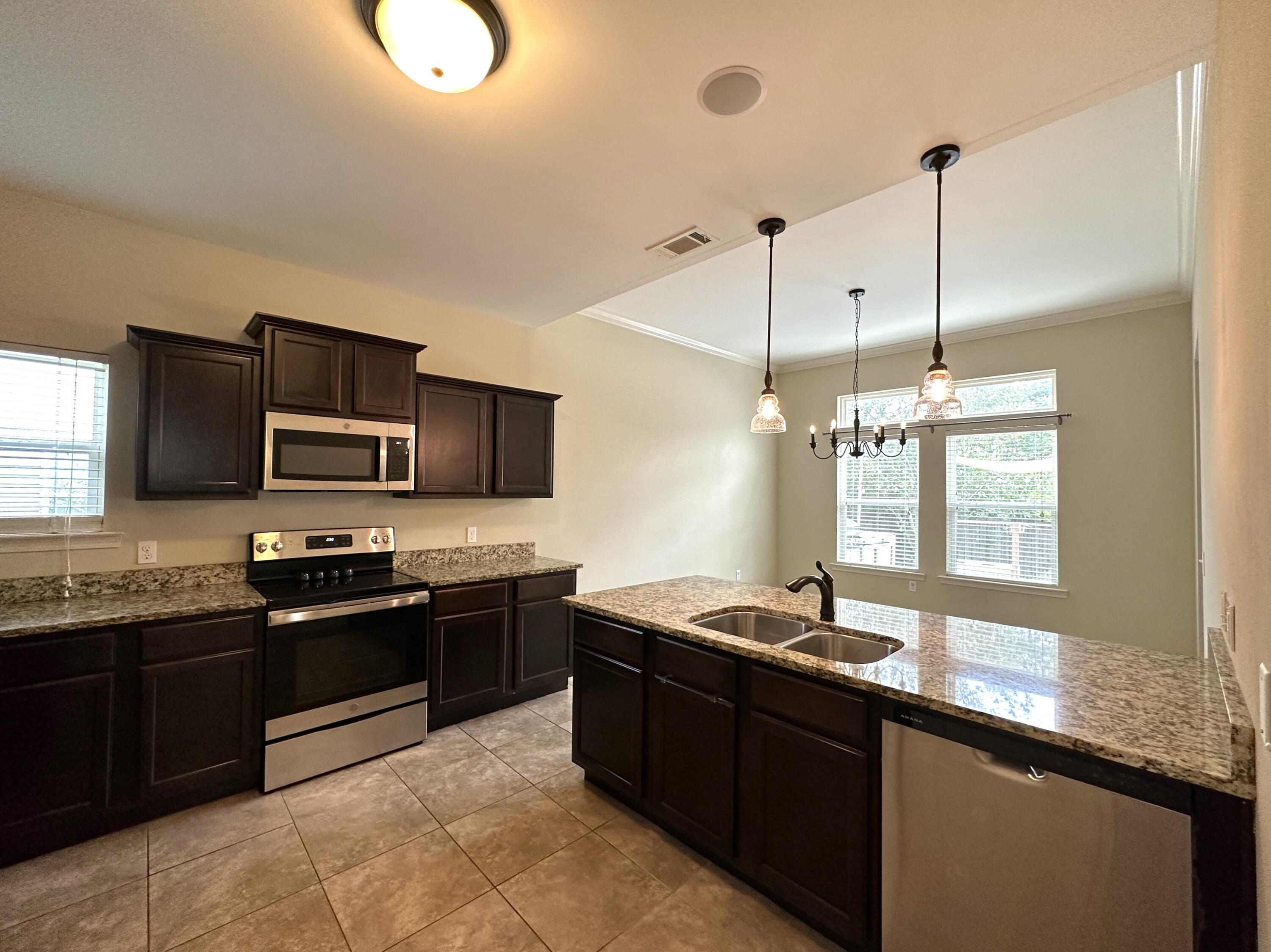 SANDY RIDGE ESTATES - Residential Lease