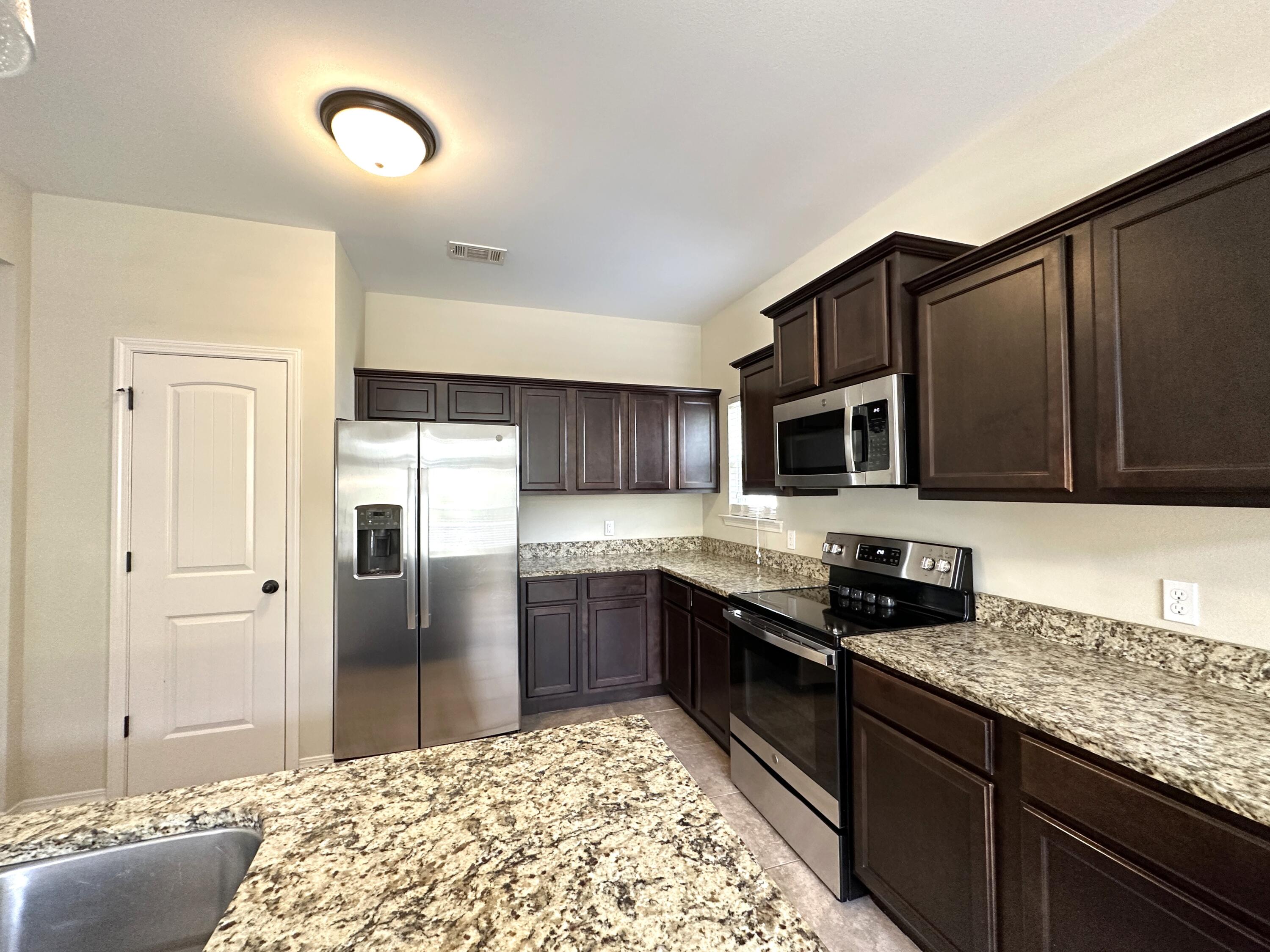 SANDY RIDGE ESTATES - Residential Lease