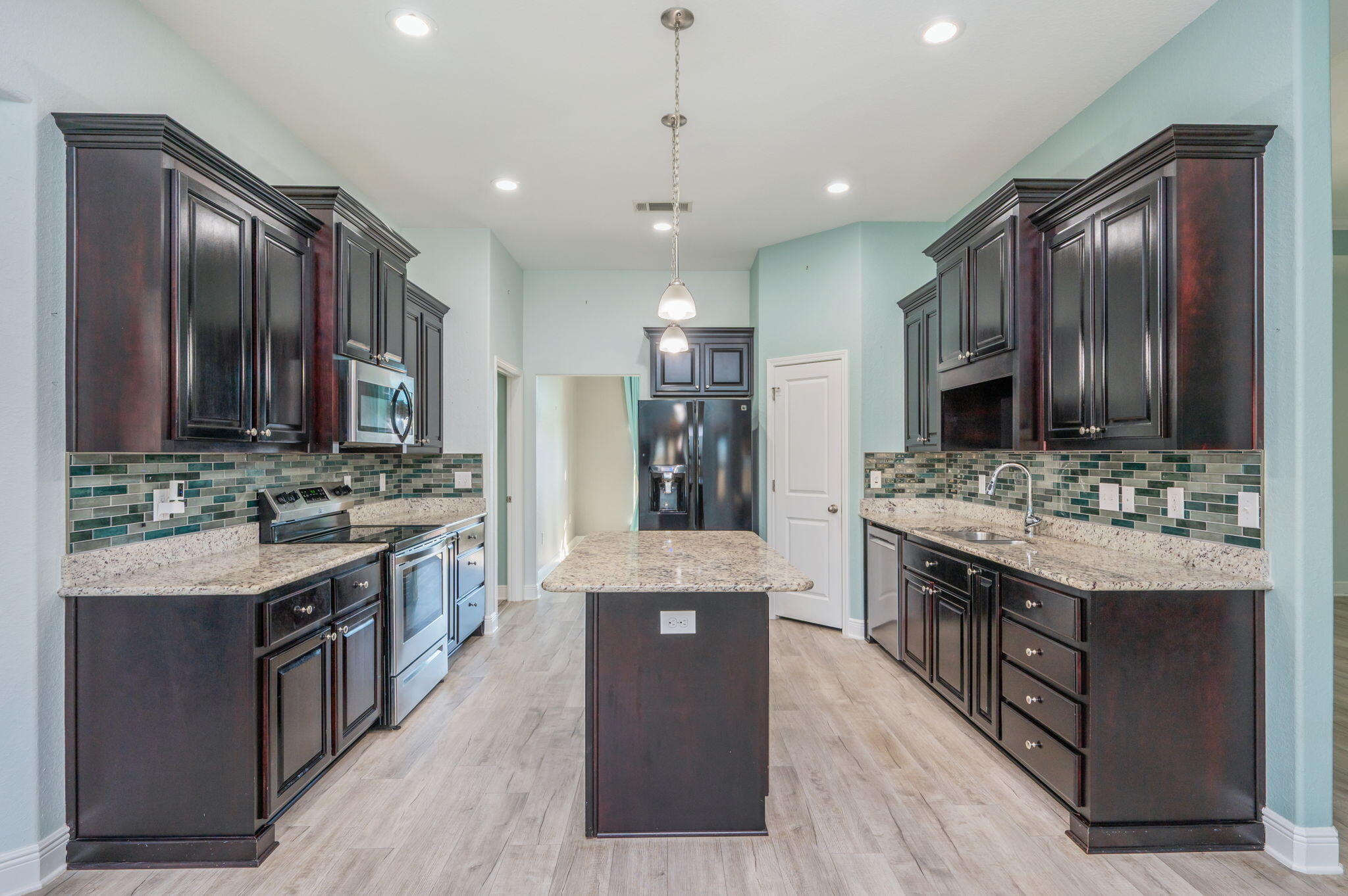 HOLLEY-CLIFF ESTATES - Residential