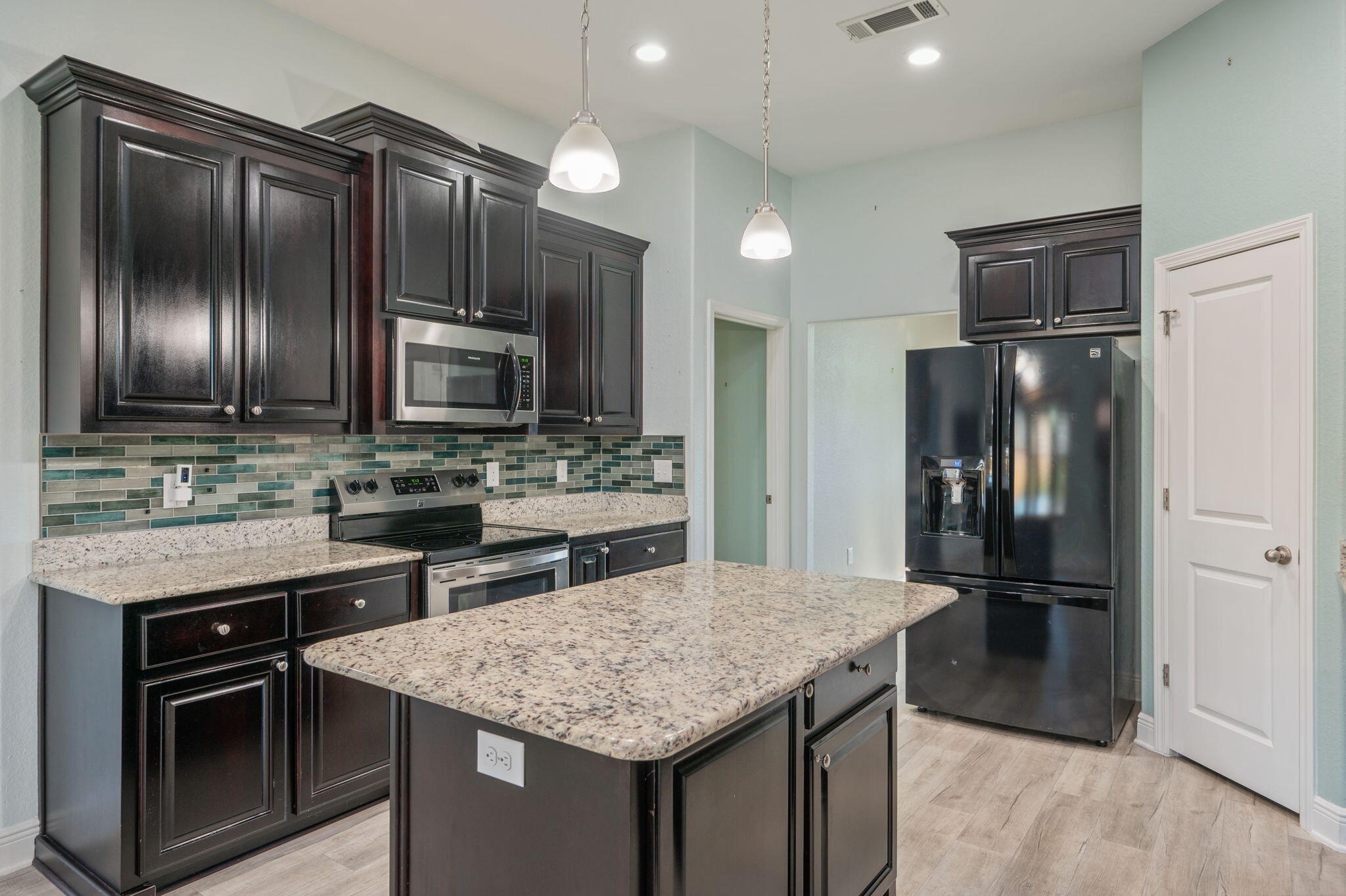 HOLLEY-CLIFF ESTATES - Residential