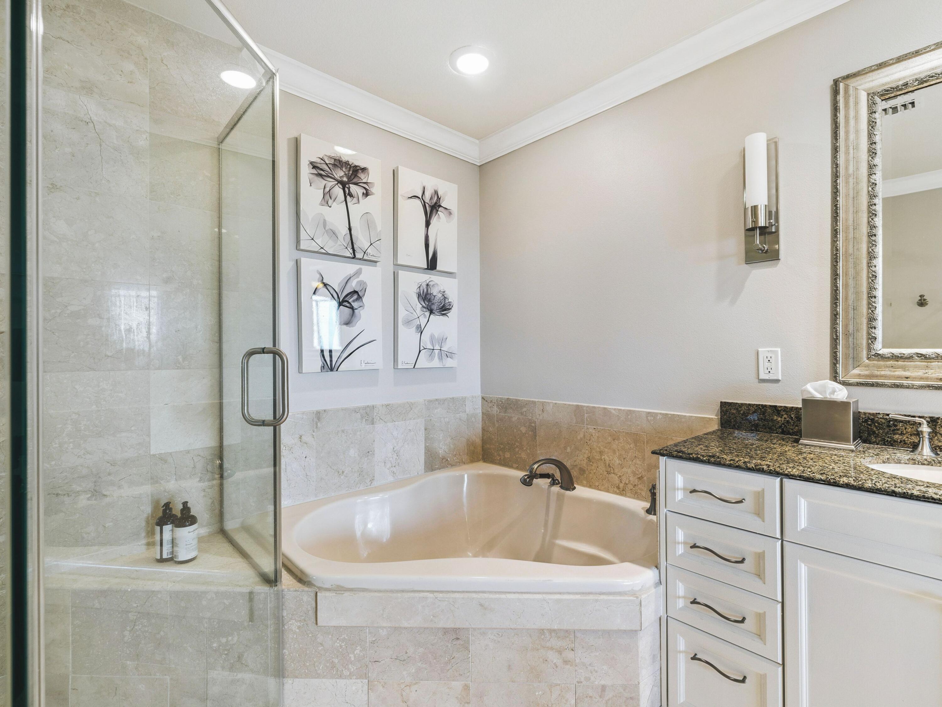 EMERALD GRANDE - Residential