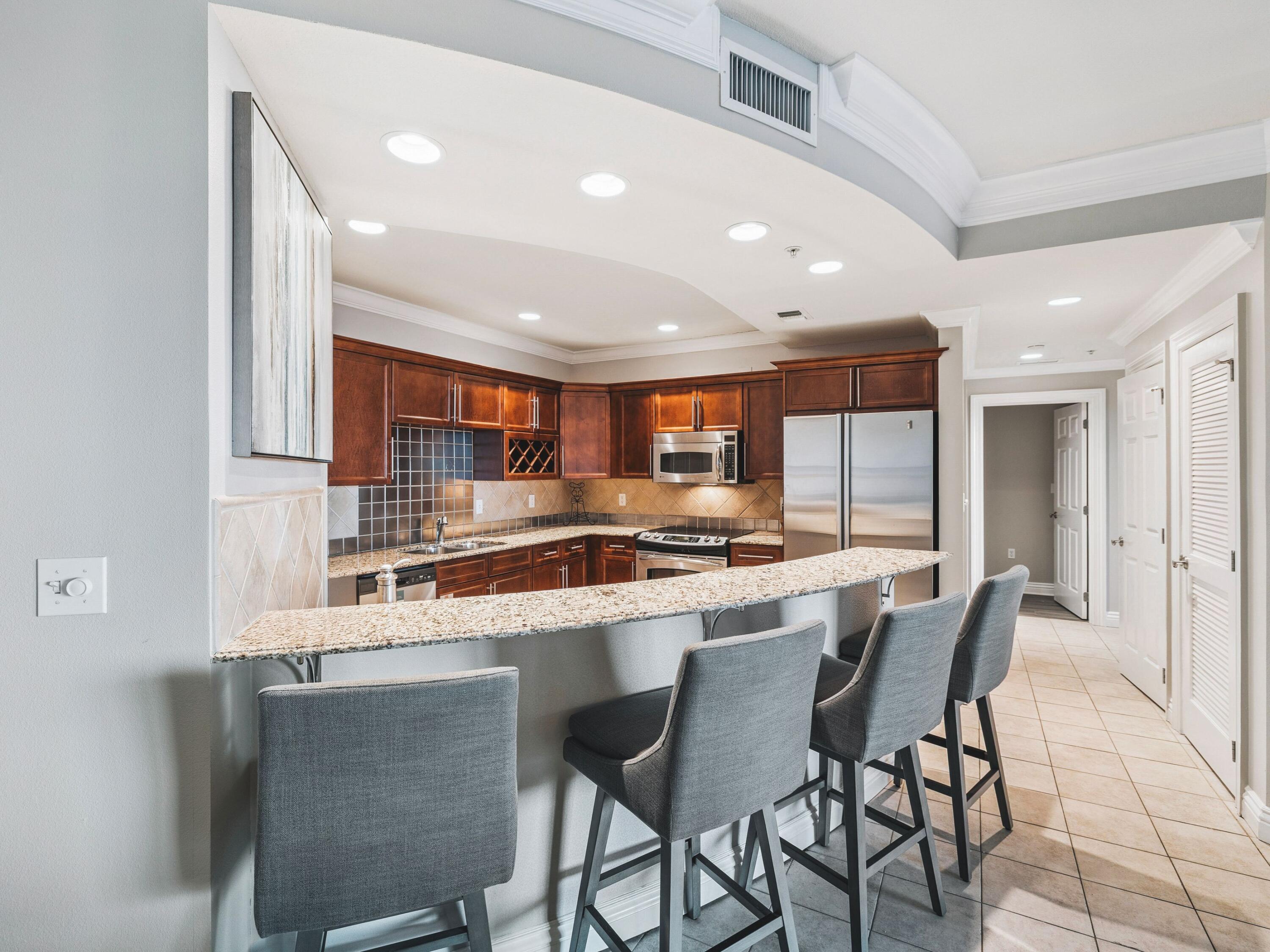 EMERALD GRANDE - Residential