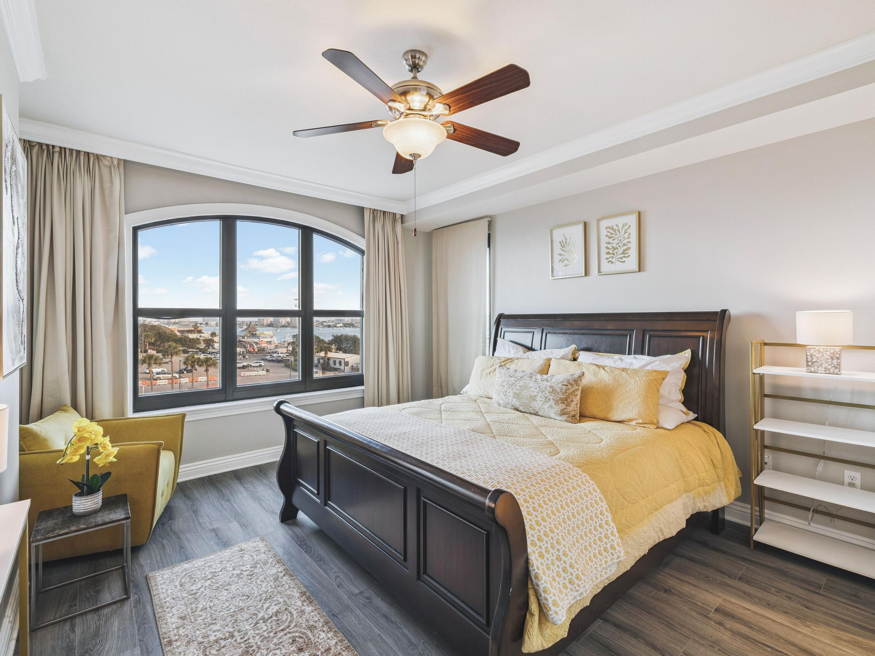 EMERALD GRANDE - Residential