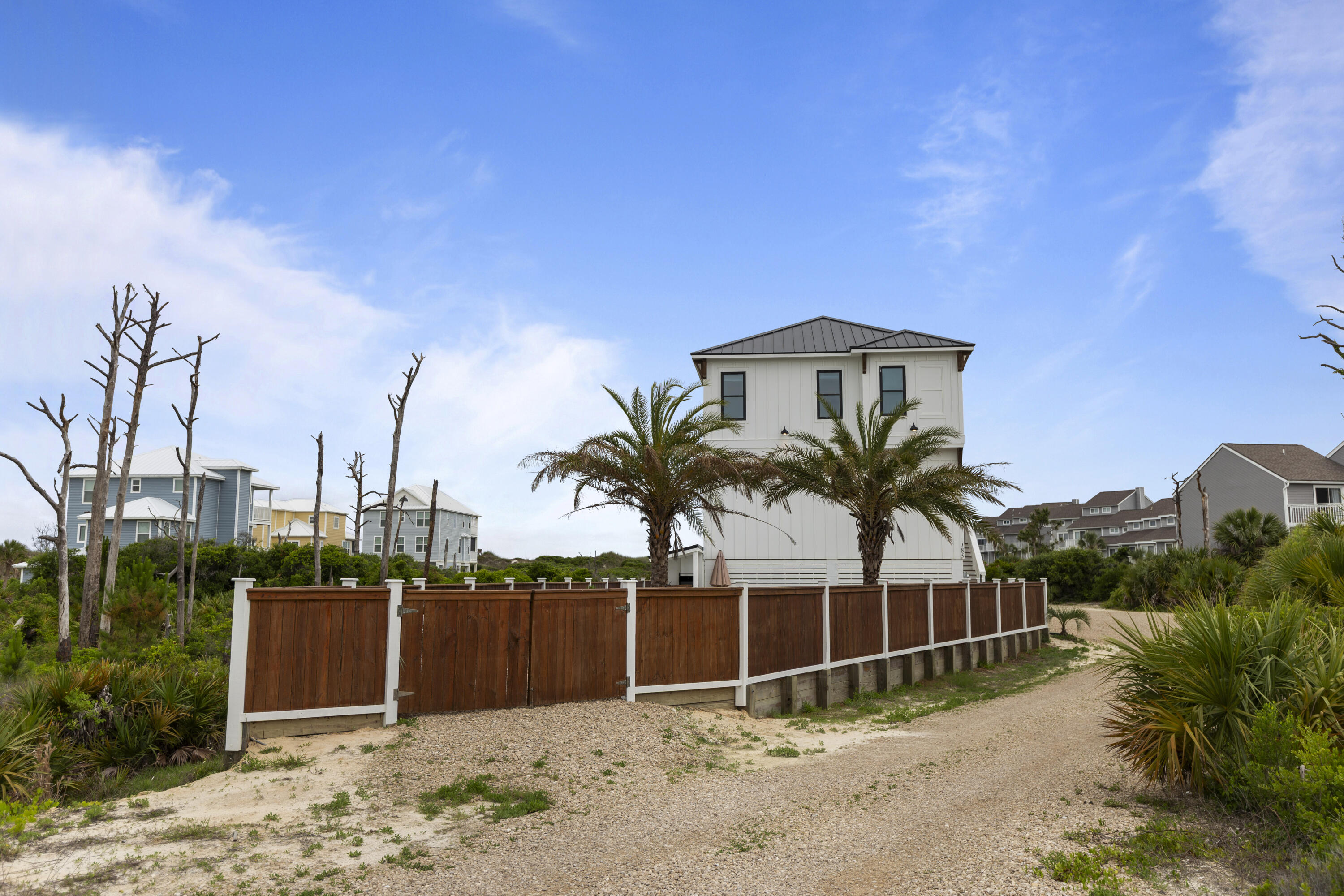 NO RECORDED SUBDIVISION - Residential