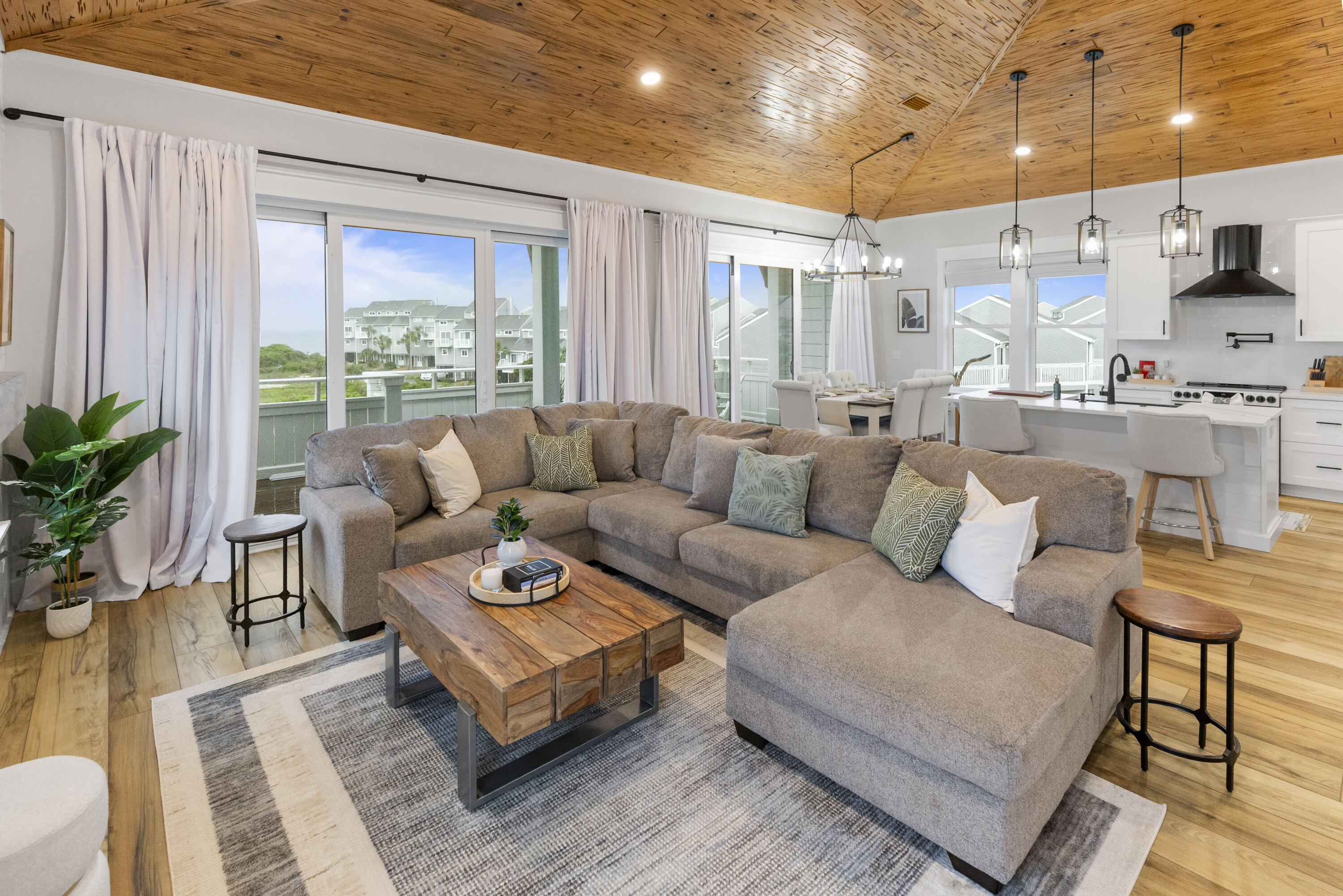 NO RECORDED SUBDIVISION - Residential
