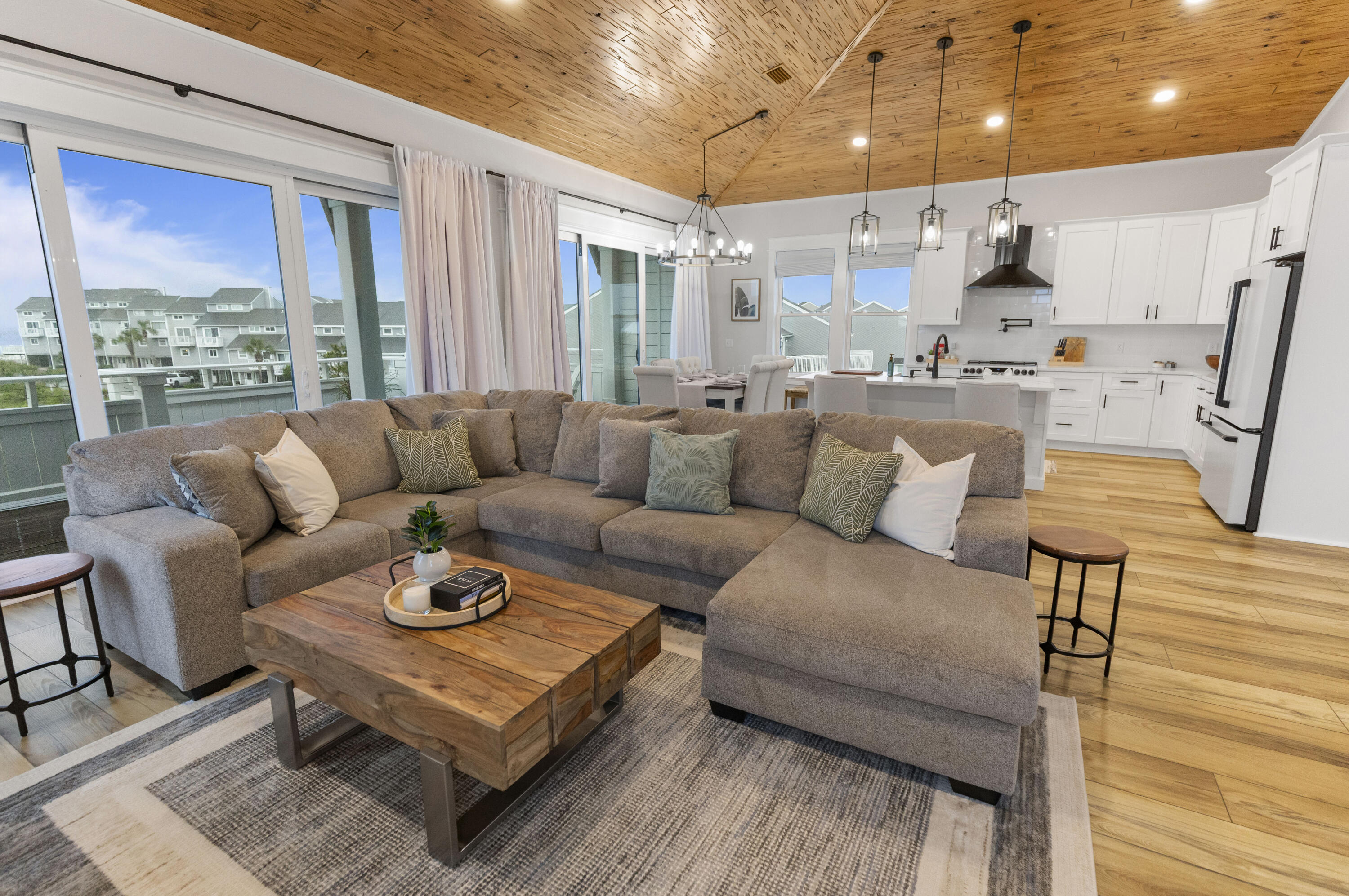 NO RECORDED SUBDIVISION - Residential
