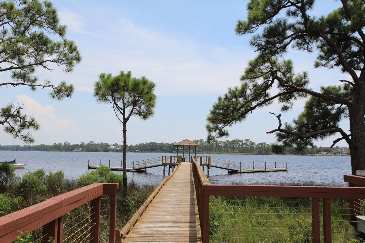 LAKESIDE LODGE AT PROSPECT POINT - Residential