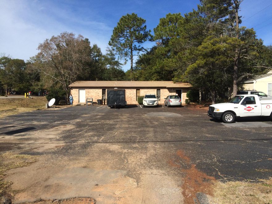 Free Standing 1800 SF Office Building on Lewis Turner Boulevard, just minutes from the Hospital and the front gate of Eglin AFB