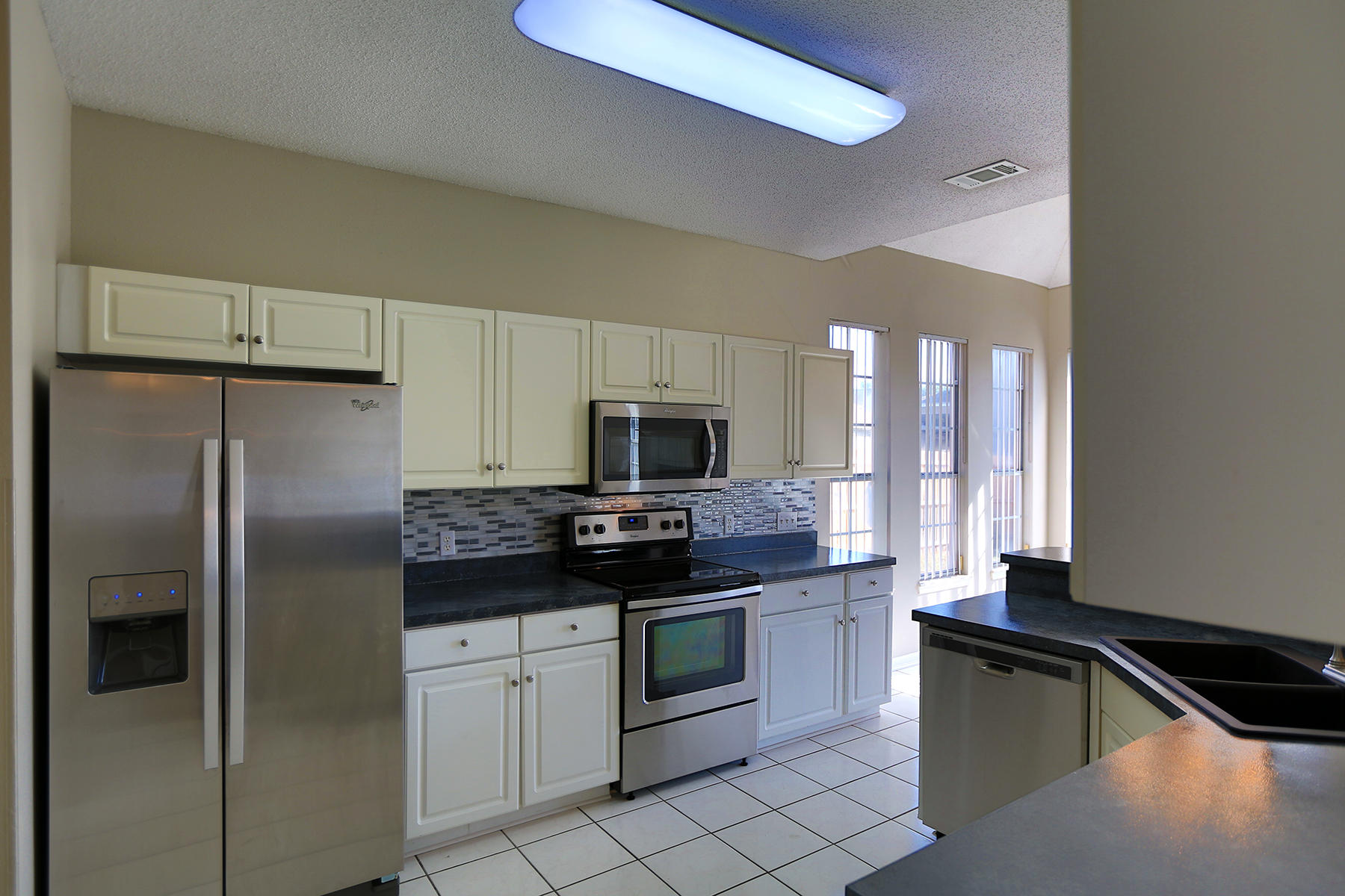 BAYSIDE PH 1 - Residential Lease