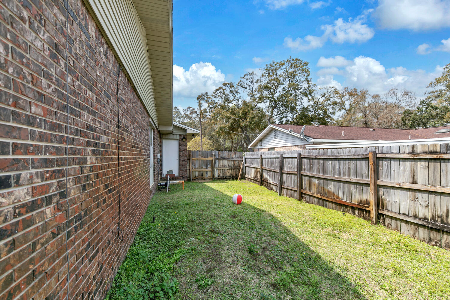 LAKEVIEW ESTATES - Residential