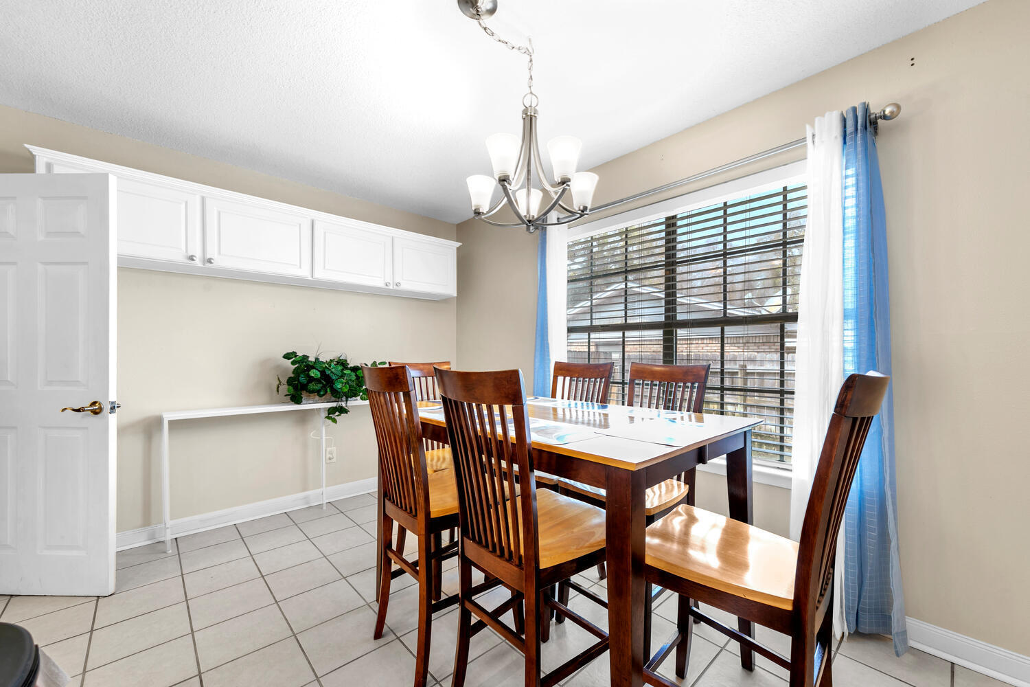 LAKEVIEW ESTATES - Residential