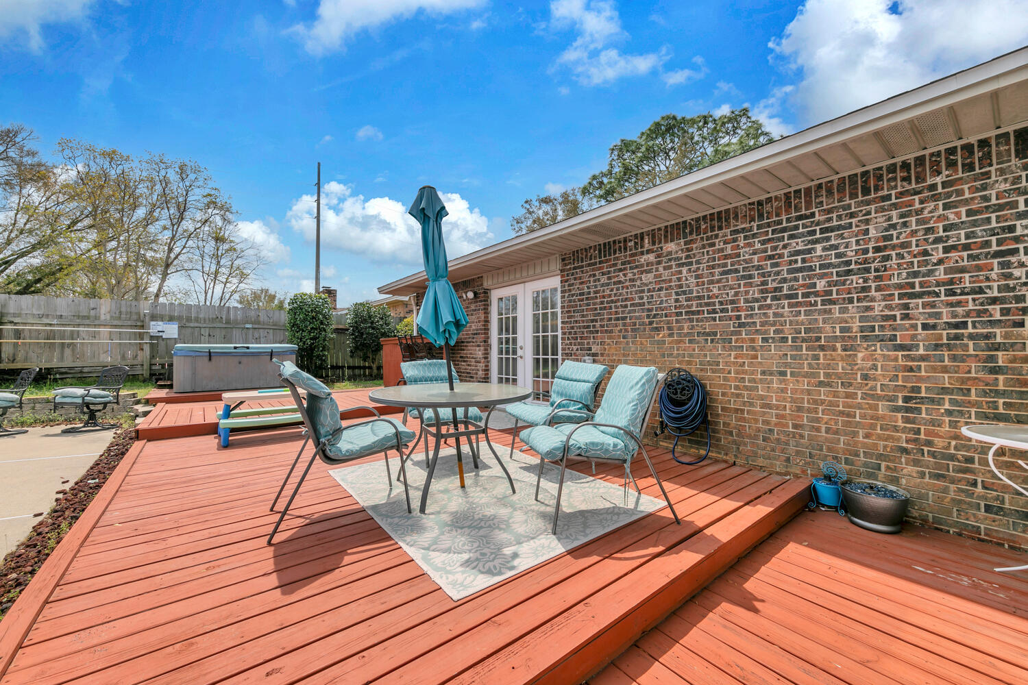 LAKEVIEW ESTATES - Residential