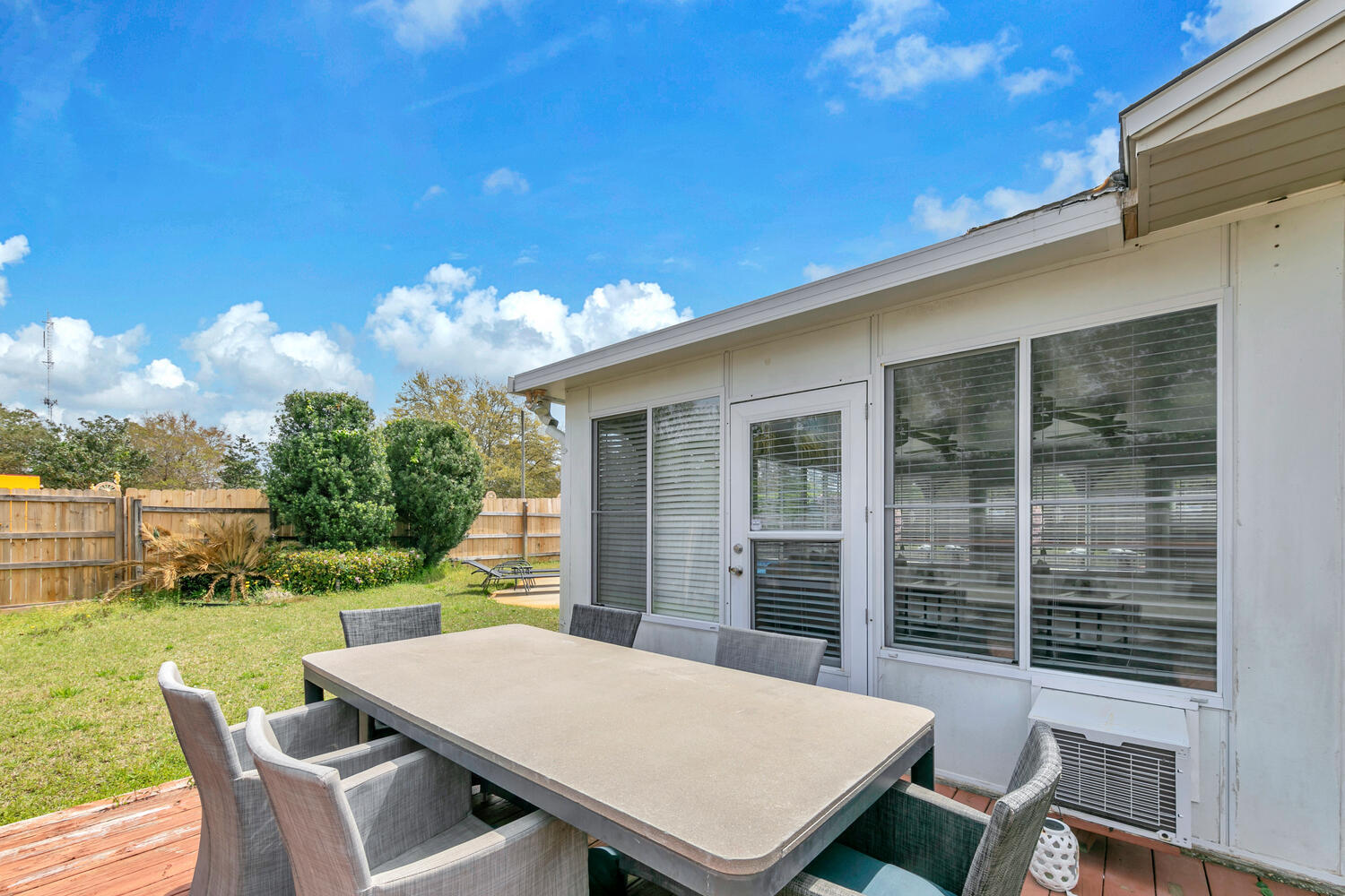LAKEVIEW ESTATES - Residential