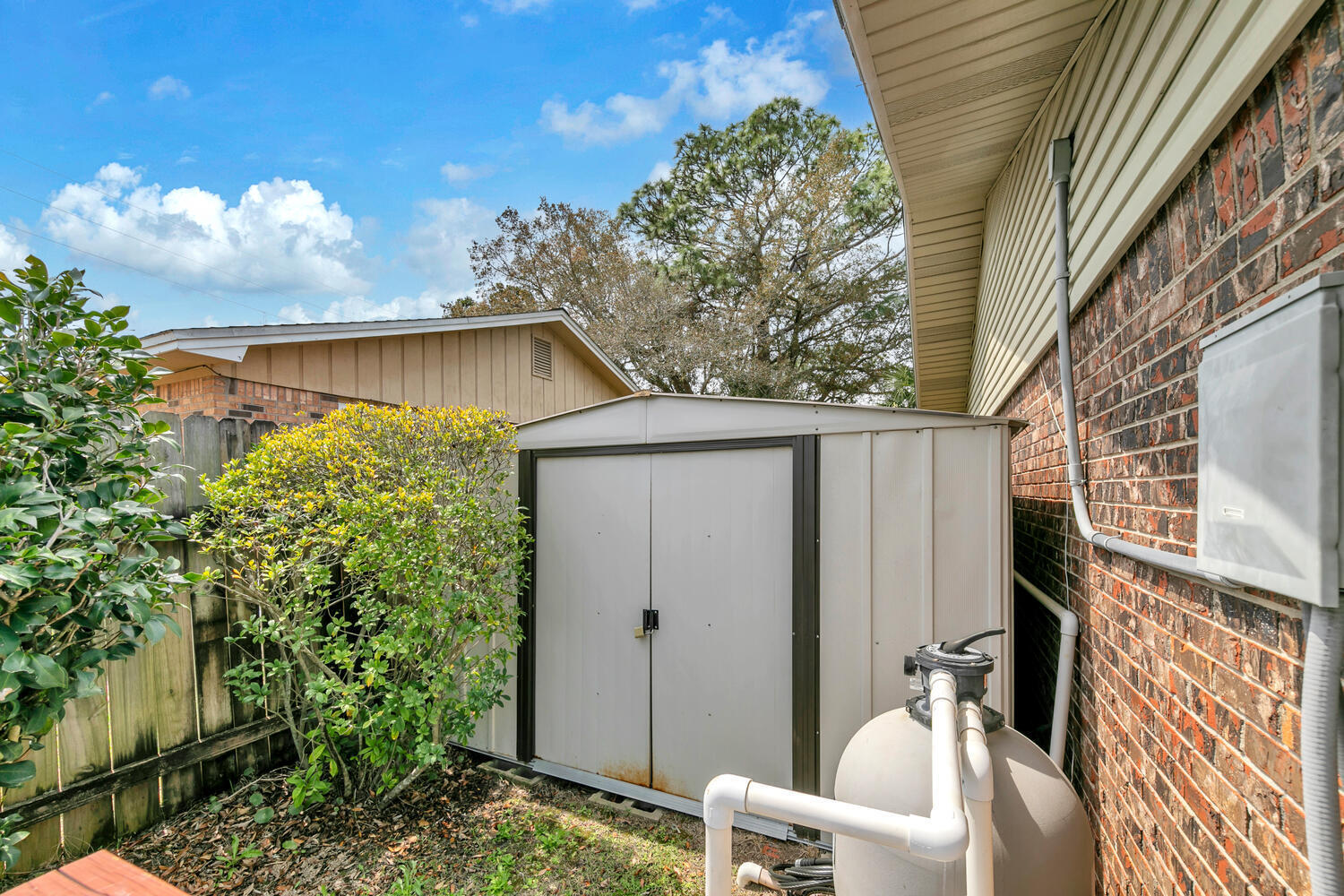 LAKEVIEW ESTATES - Residential