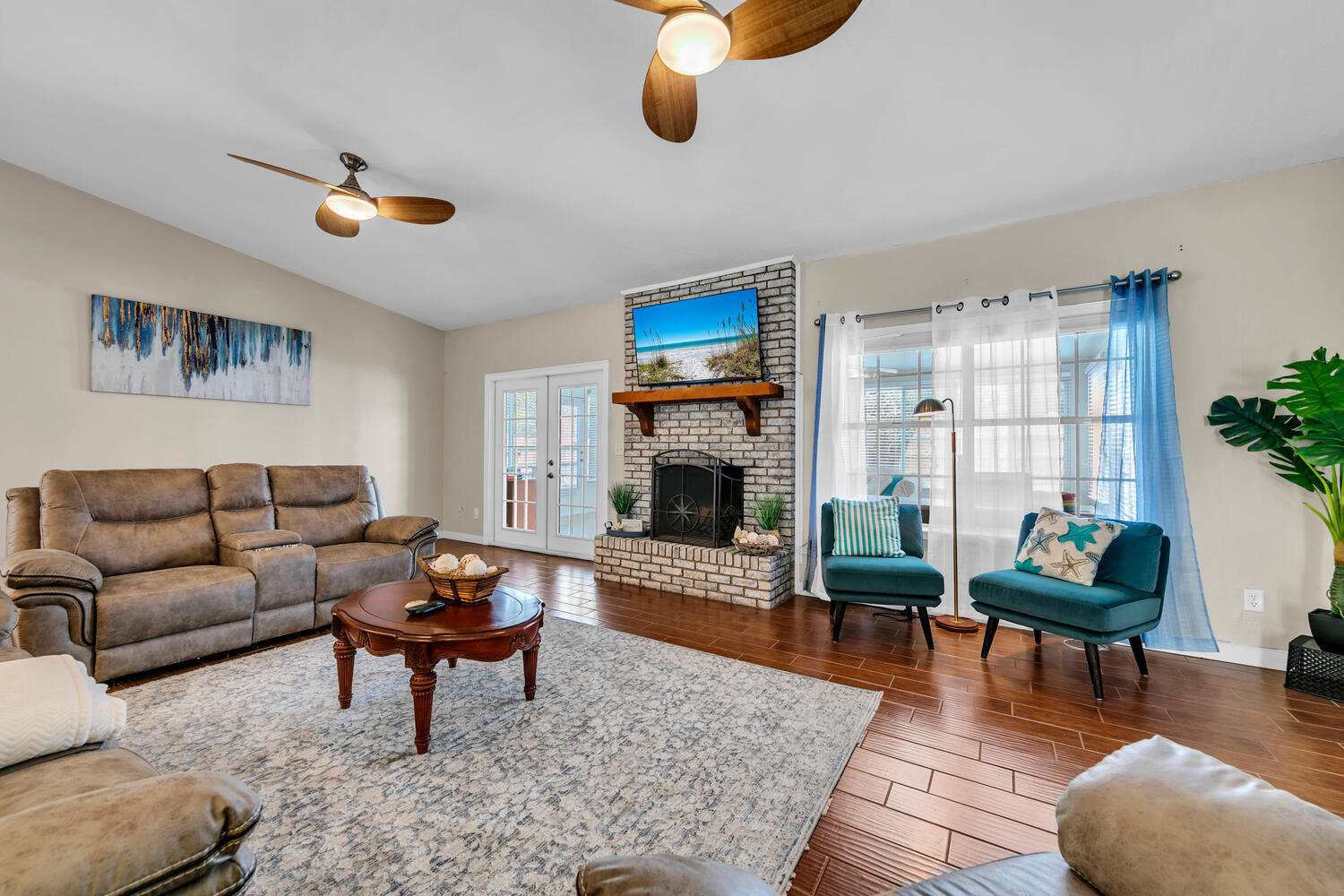 LAKEVIEW ESTATES - Residential