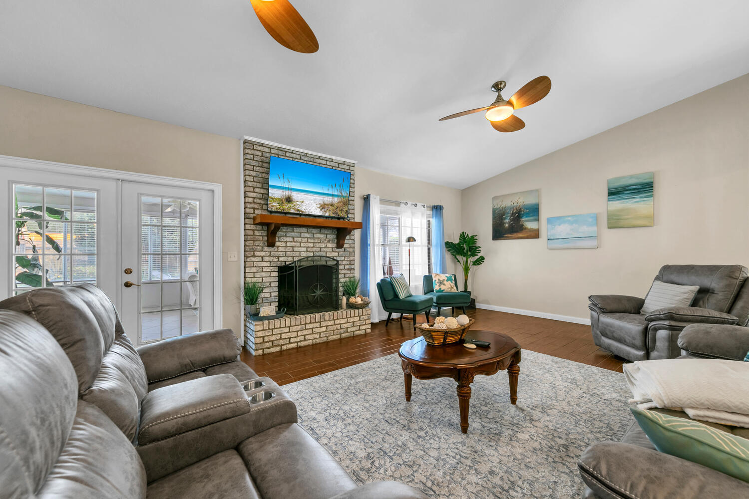 LAKEVIEW ESTATES - Residential