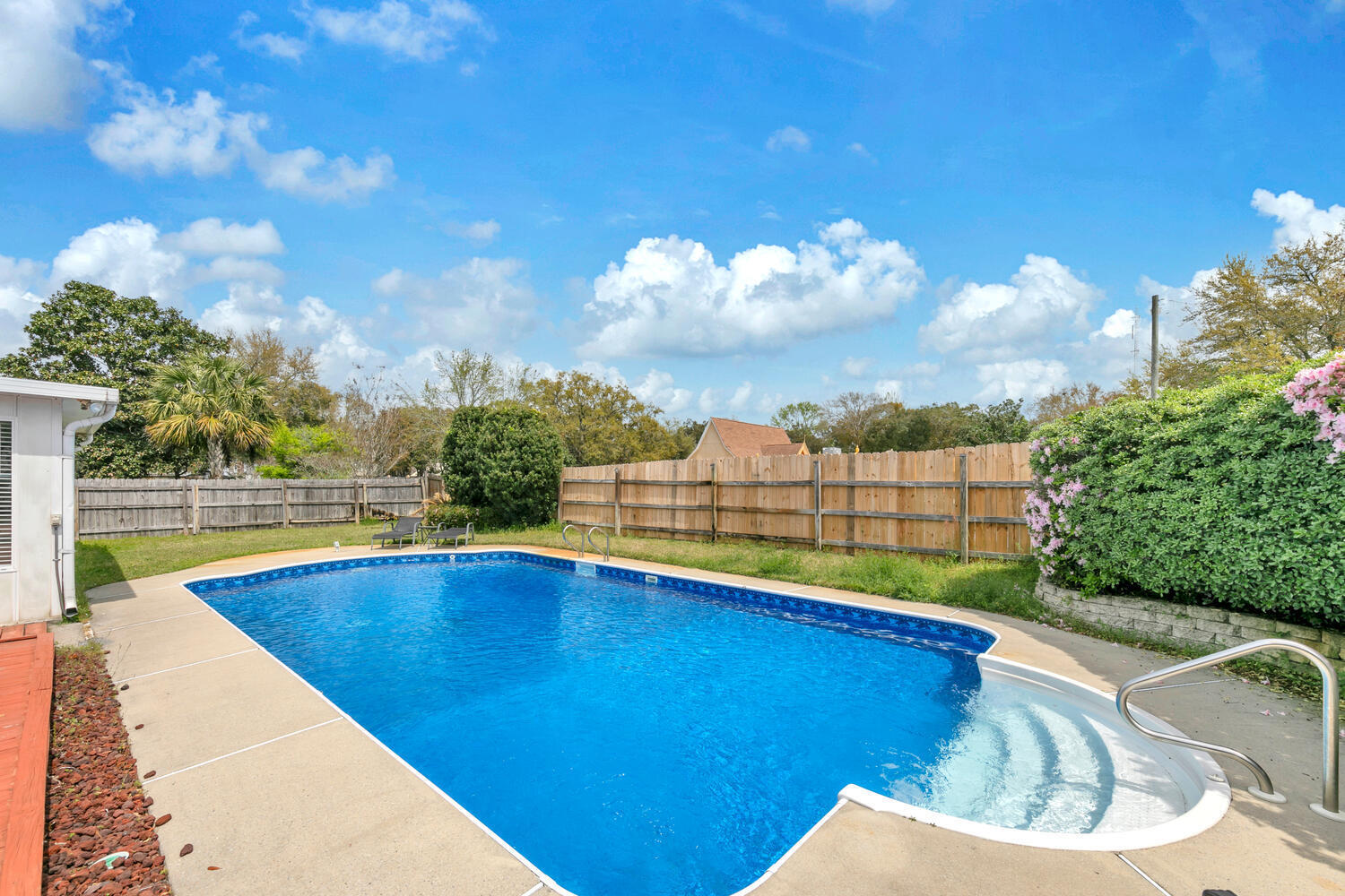 LAKEVIEW ESTATES - Residential