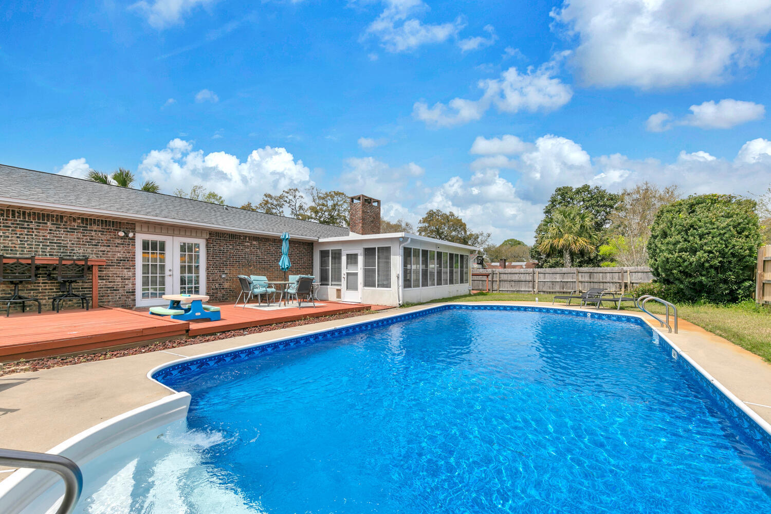 LAKEVIEW ESTATES - Residential