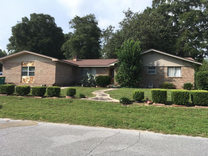 Brick home on .34 acre corner lot in the Heart of Niceville . Home has good bones and is a diamond in the rough ready for your personal touch! Seller is in the process of clearing the property of all personal items. Roof, HVAC system and Water Heater were replaced 2009-2010.  Home is sold ''AS IS'' with right to inspect.  Buyer to verify square footage and room dimensions.