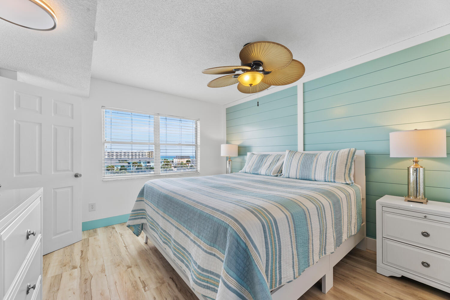 EL MATADOR CONDO - Residential