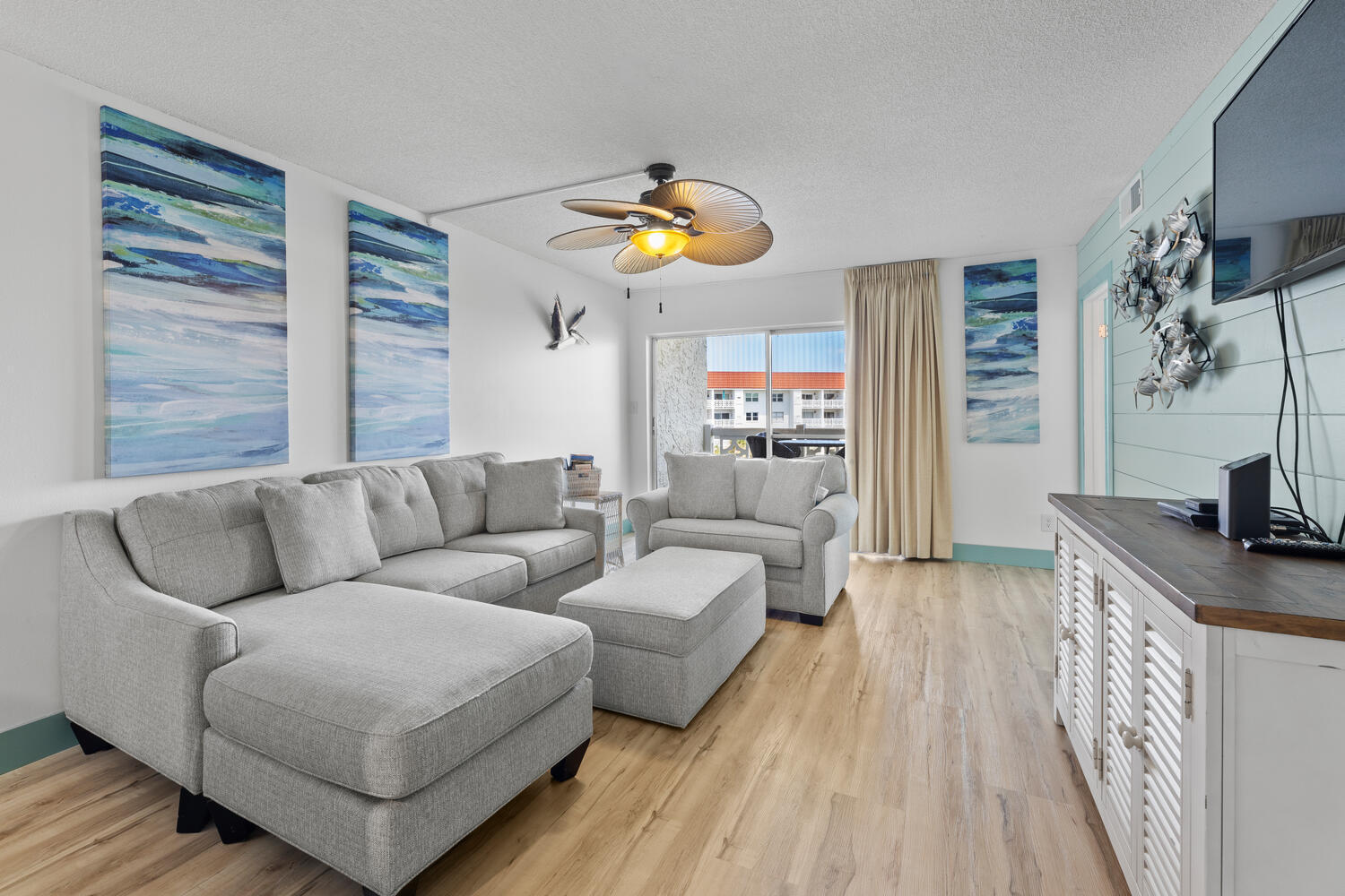 EL MATADOR CONDO - Residential