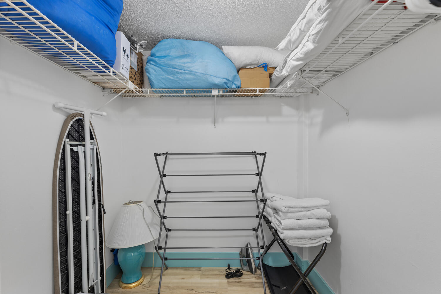 EL MATADOR CONDO - Residential