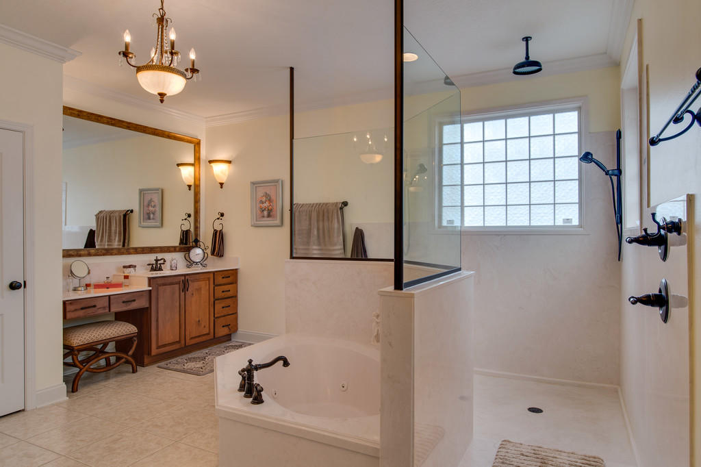 BRIDGEPORT COLONY - Residential