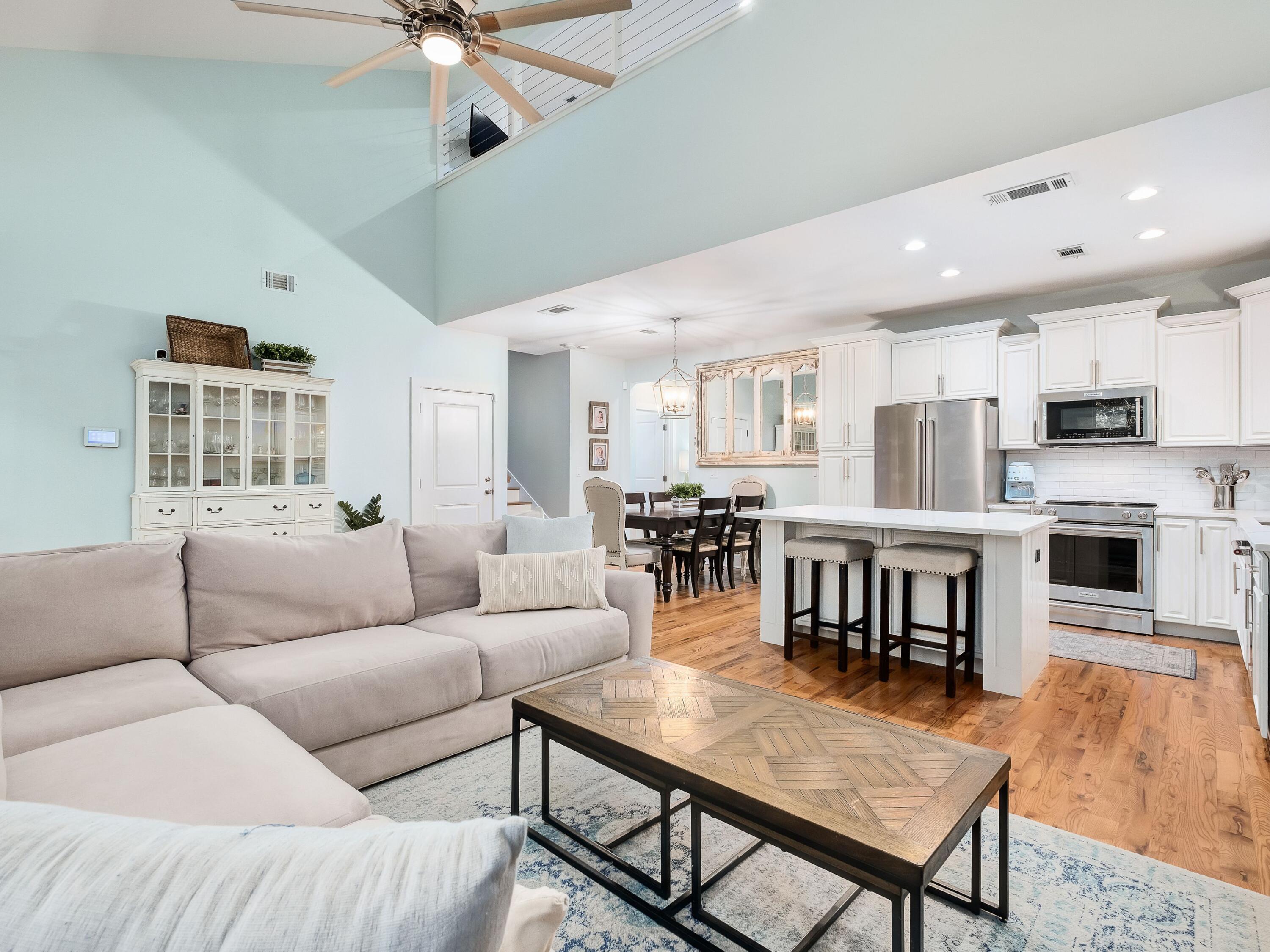 HIDDEN GROVE - Residential