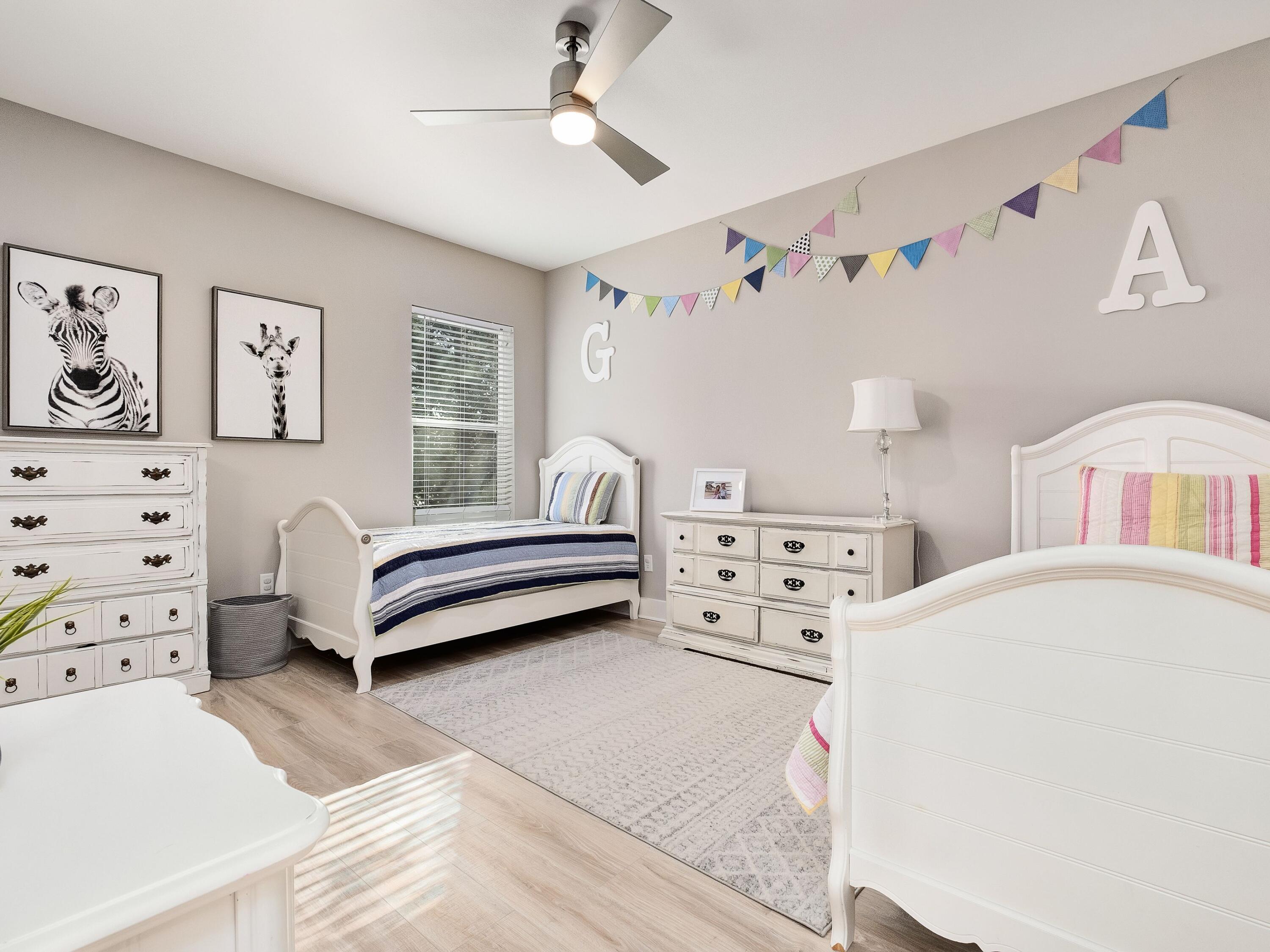 HIDDEN GROVE - Residential